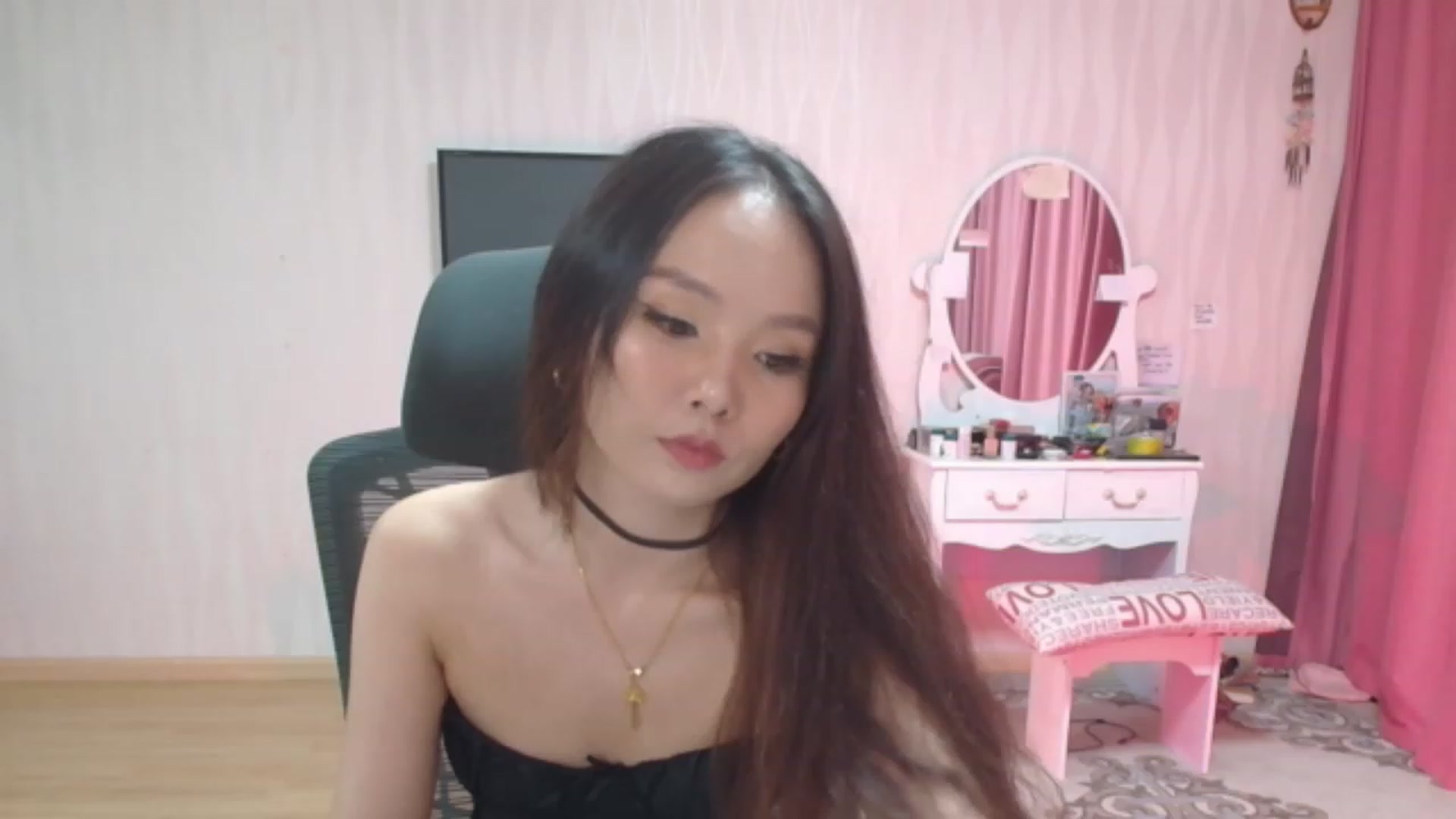 Gallery image thumbnail from Asiankitty_oX's myfreecams stream on, 07/30/2023, 15:06 image 18 of 20