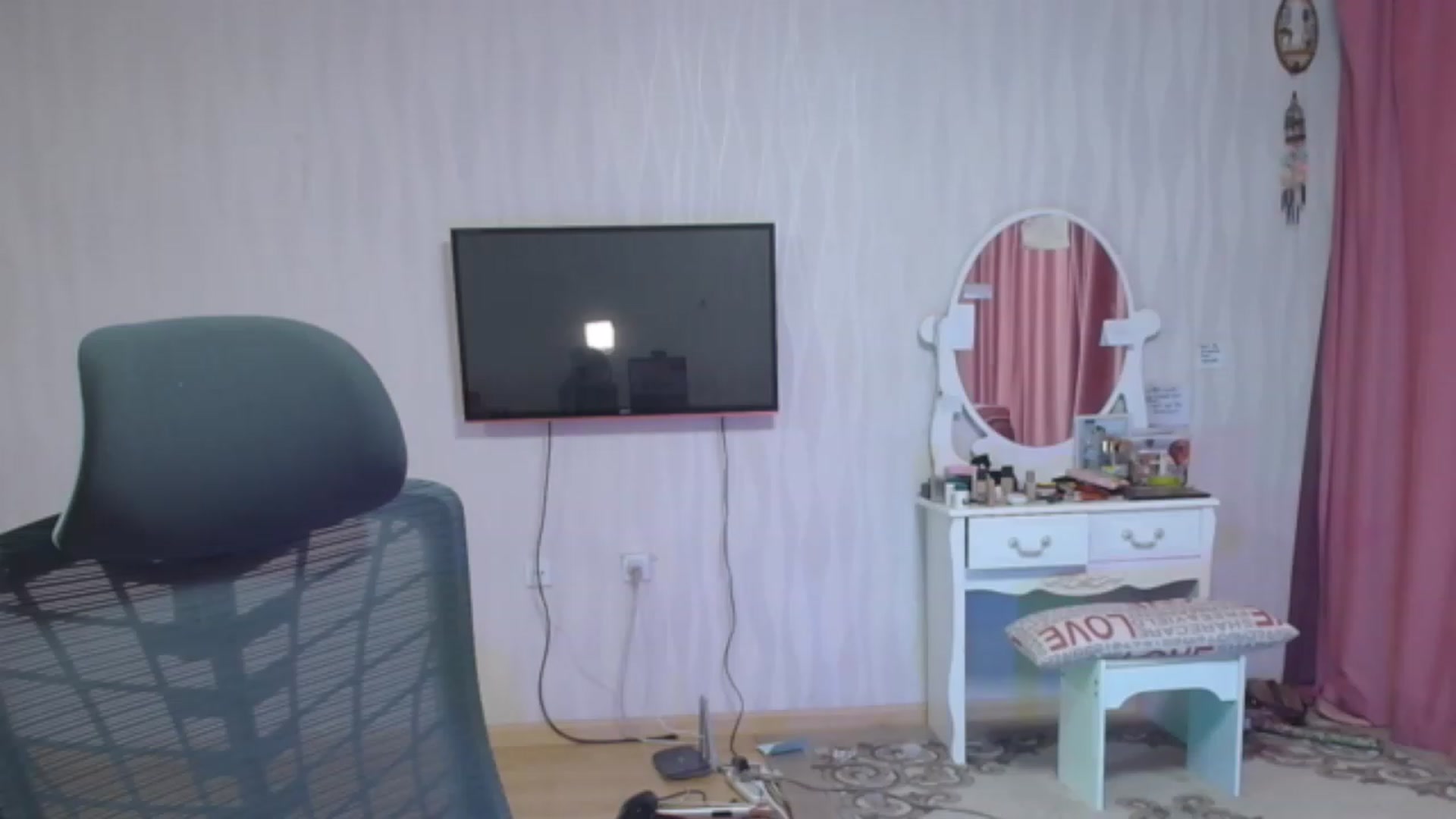 Gallery image thumbnail from Asiankitty_oX's myfreecams stream on, 08/04/2023, 13:49 image 17 of 20