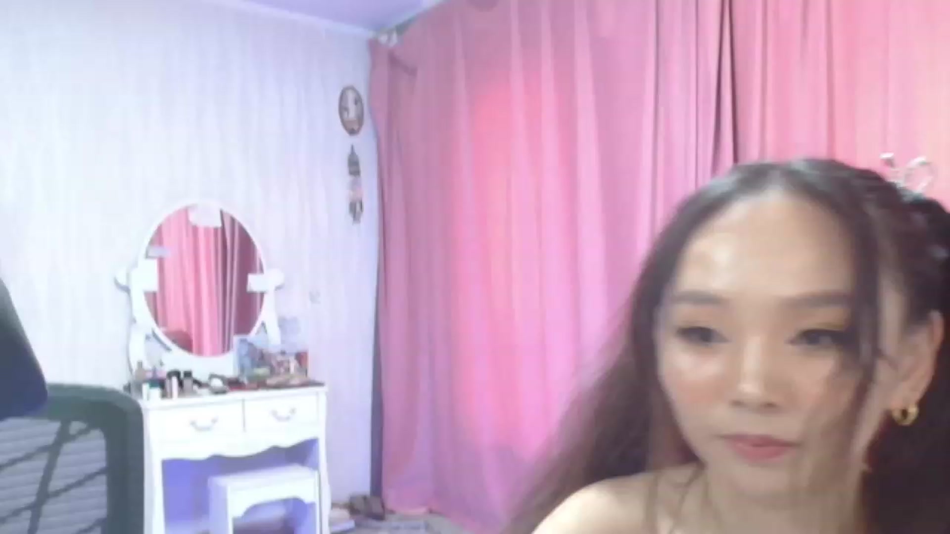 Gallery image thumbnail from Asiankitty_oX's myfreecams stream on, 08/05/2023, 08:56 image 4 of 20