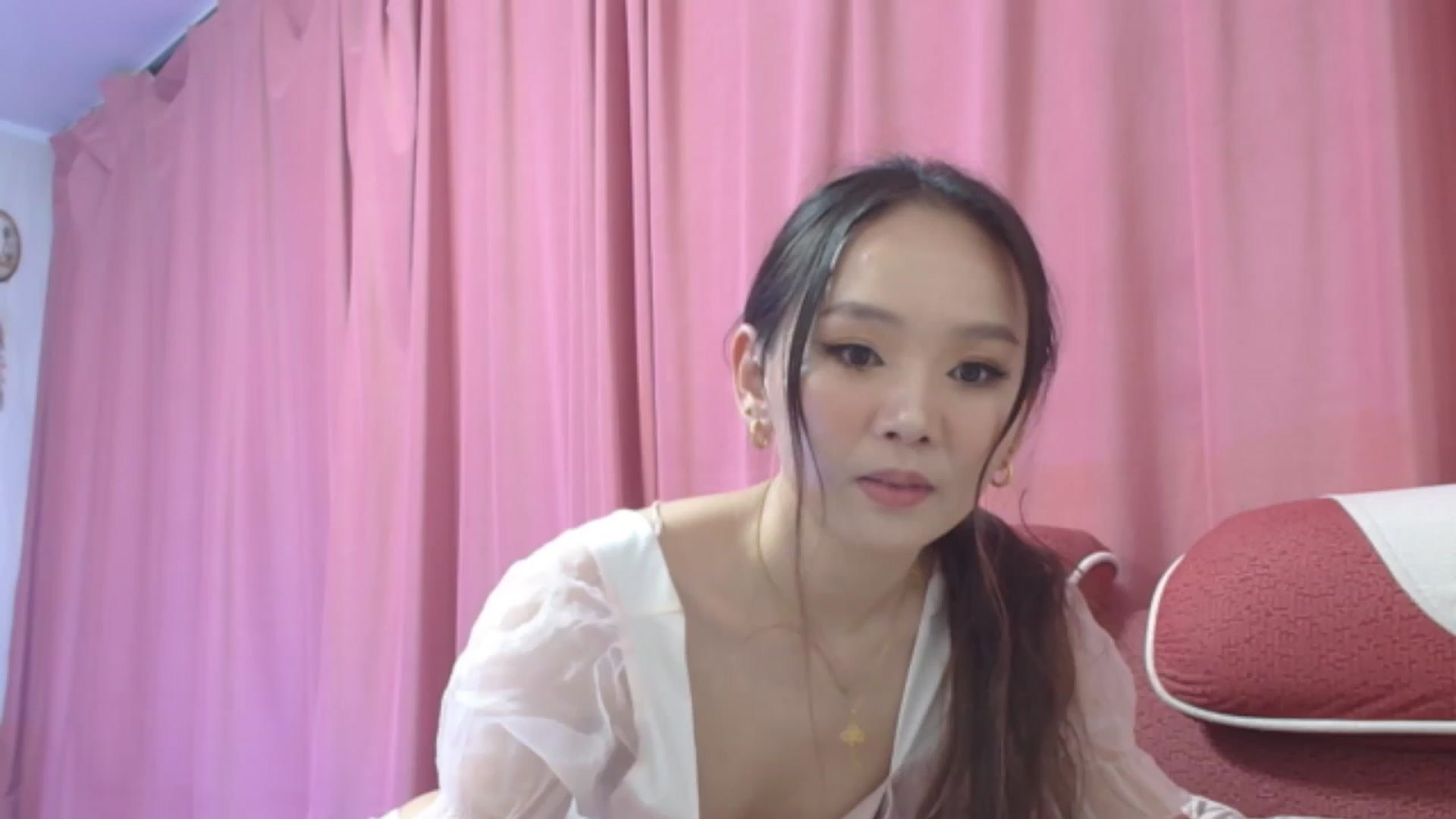 Gallery image thumbnail from Asiankitty_oX's myfreecams stream on, 08/05/2023, 14:15 image 20 of 20