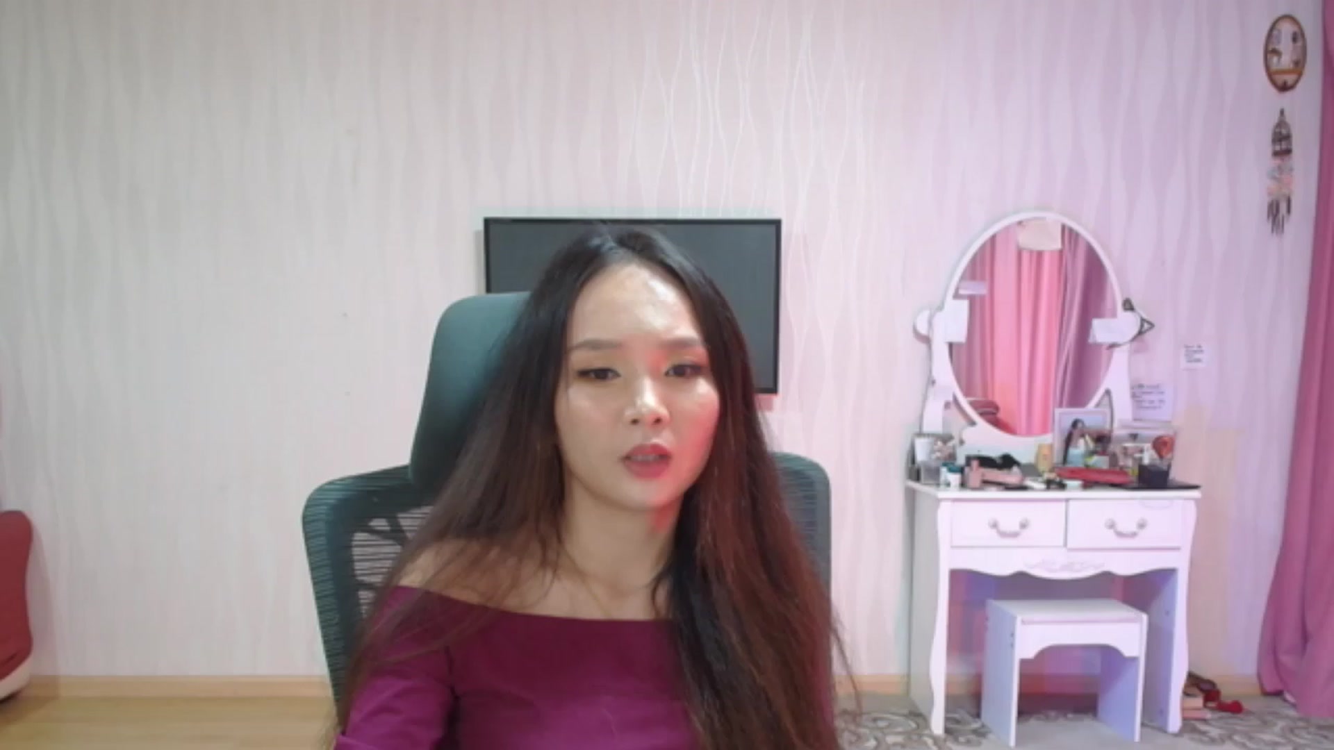 Gallery image thumbnail from Asiankitty_oX's myfreecams stream on, 08/07/2023, 03:30 image 8 of 20
