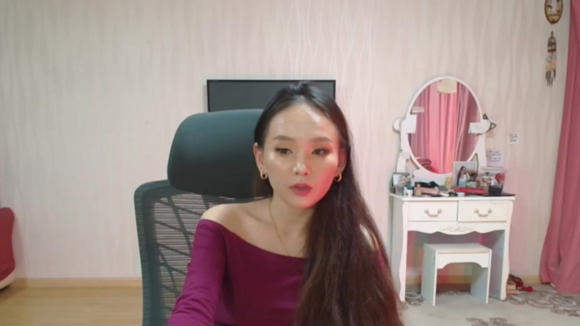 Gallery image thumbnail from Asiankitty_oX's myfreecams stream on, 08/07/2023, 03:53 image 1 of 20