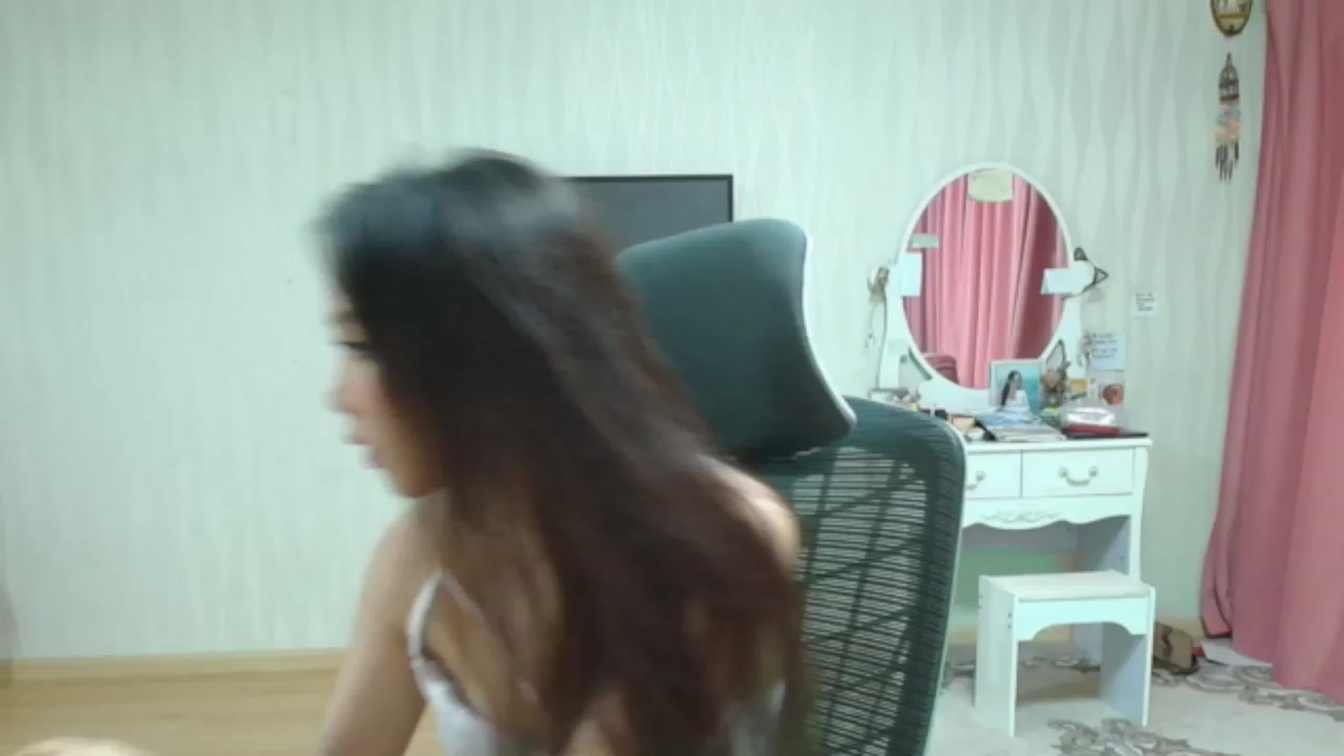 Gallery image thumbnail from Asiankitty_oX's myfreecams stream on, 08/09/2023, 06:39 image 12 of 20