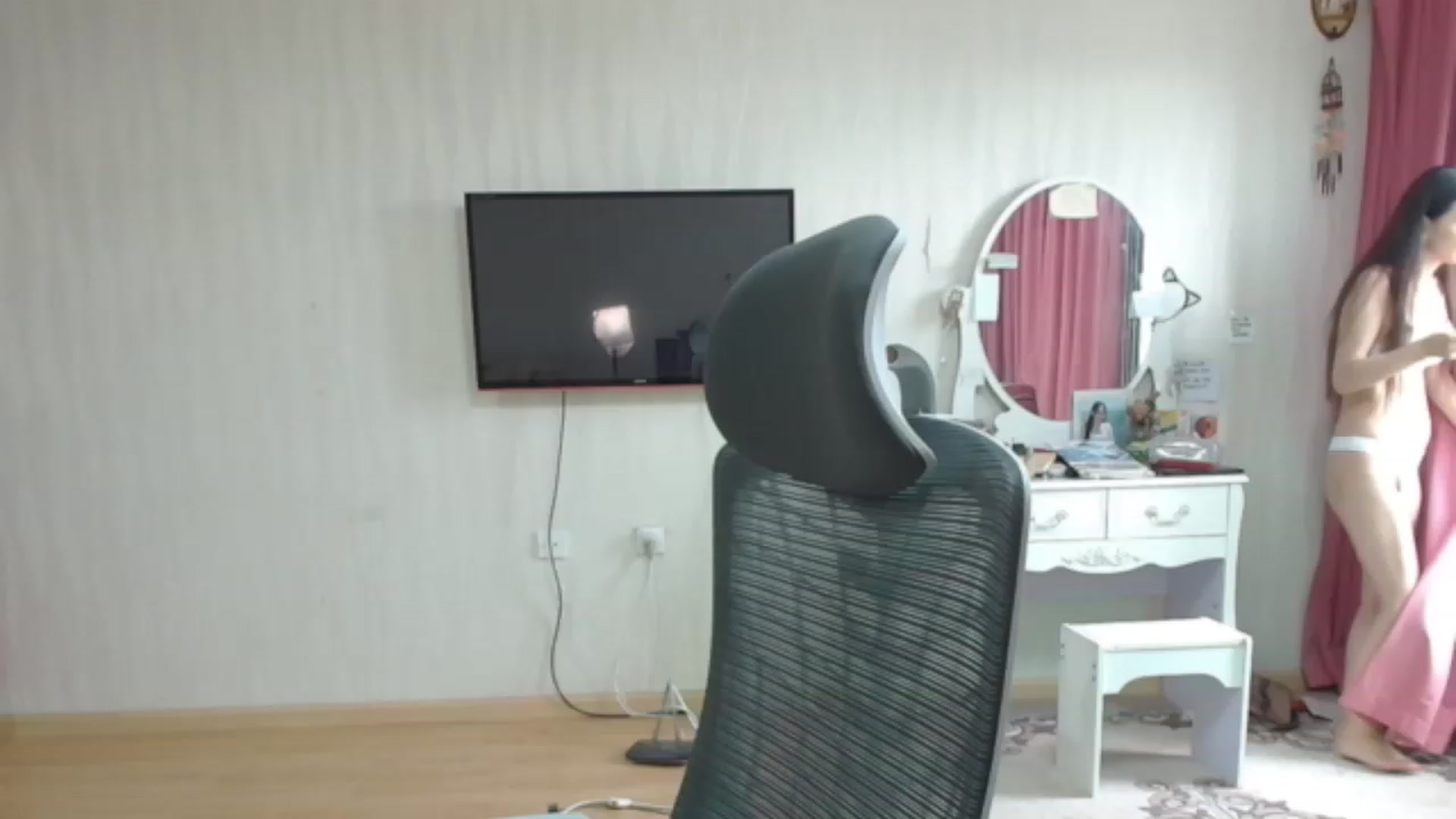 Gallery image thumbnail from Asiankitty_oX's myfreecams stream on, 08/09/2023, 06:39 image 13 of 20