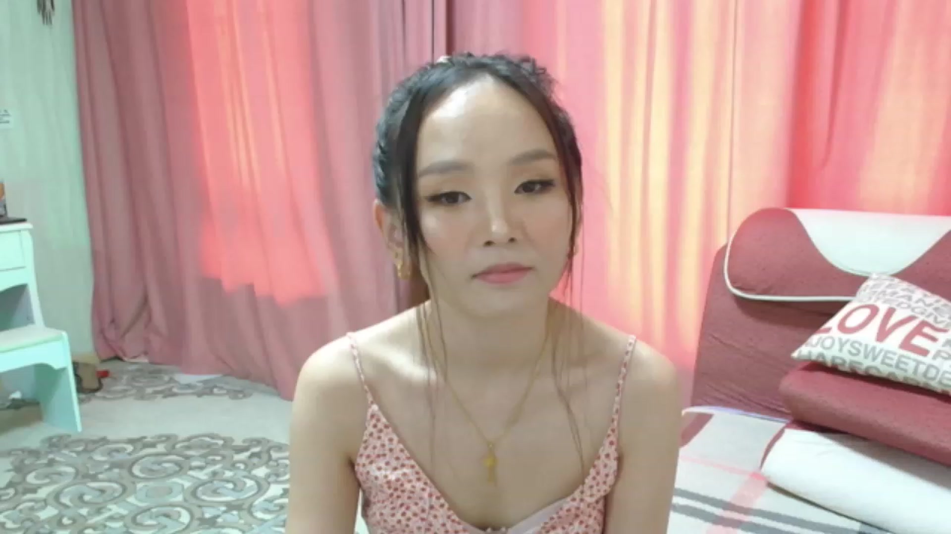 Gallery image thumbnail from Asiankitty_oX's myfreecams stream on, 08/13/2023, 01:31 image 6 of 20