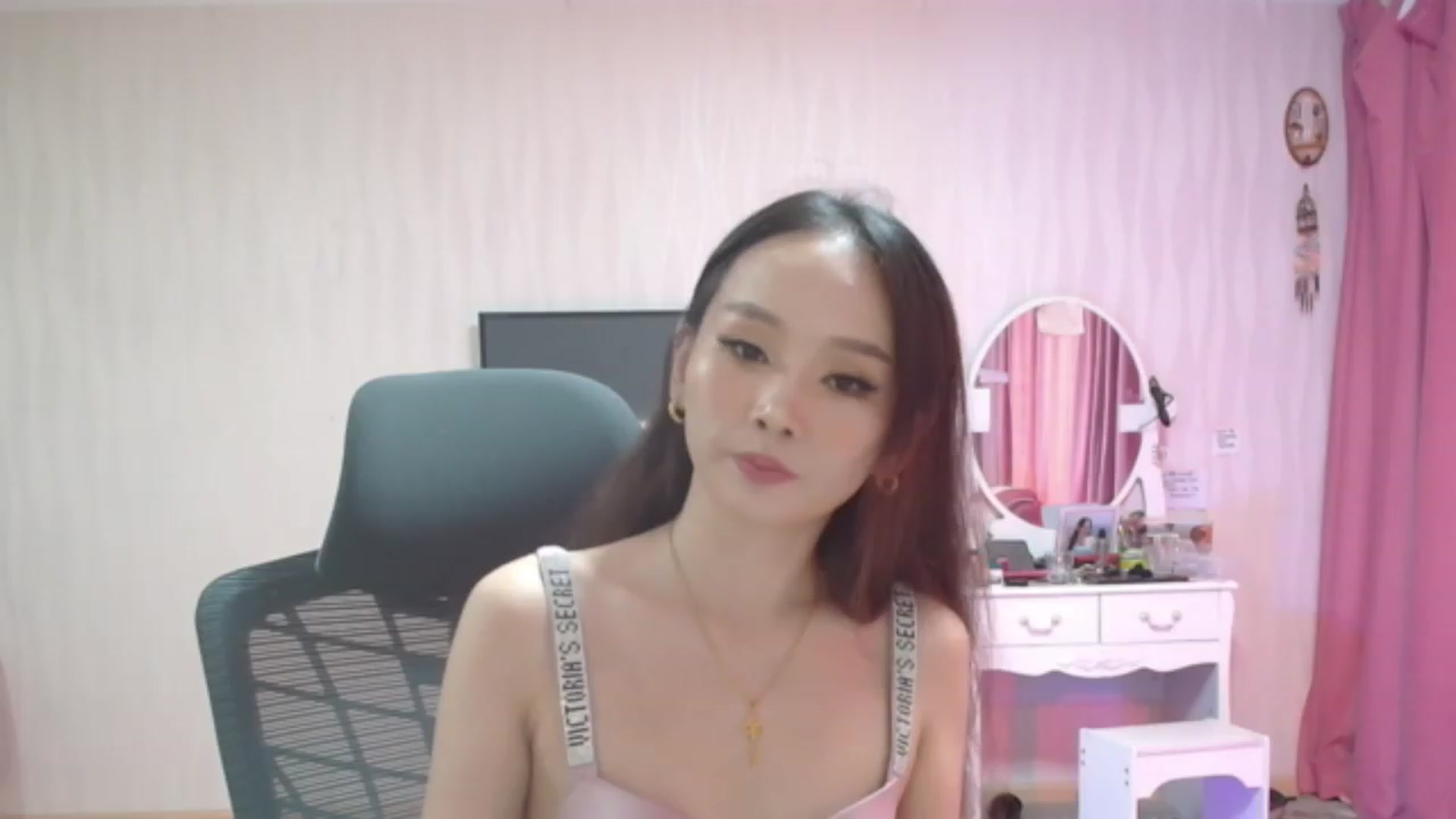Gallery image thumbnail from Asiankitty_oX's myfreecams stream on, 08/18/2023, 01:10 image 5 of 20