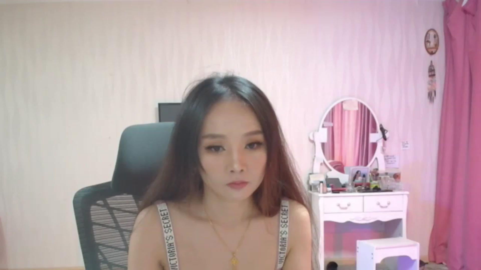 Gallery image thumbnail from Asiankitty_oX's myfreecams stream on, 08/18/2023, 01:10 image 6 of 20
