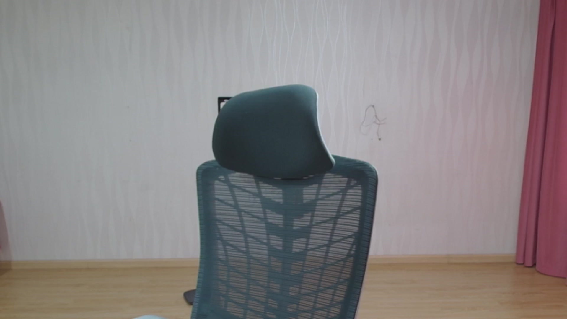 Gallery image thumbnail from Asiankitty_oX's myfreecams stream on, 08/24/2023, 03:55 image 12 of 20