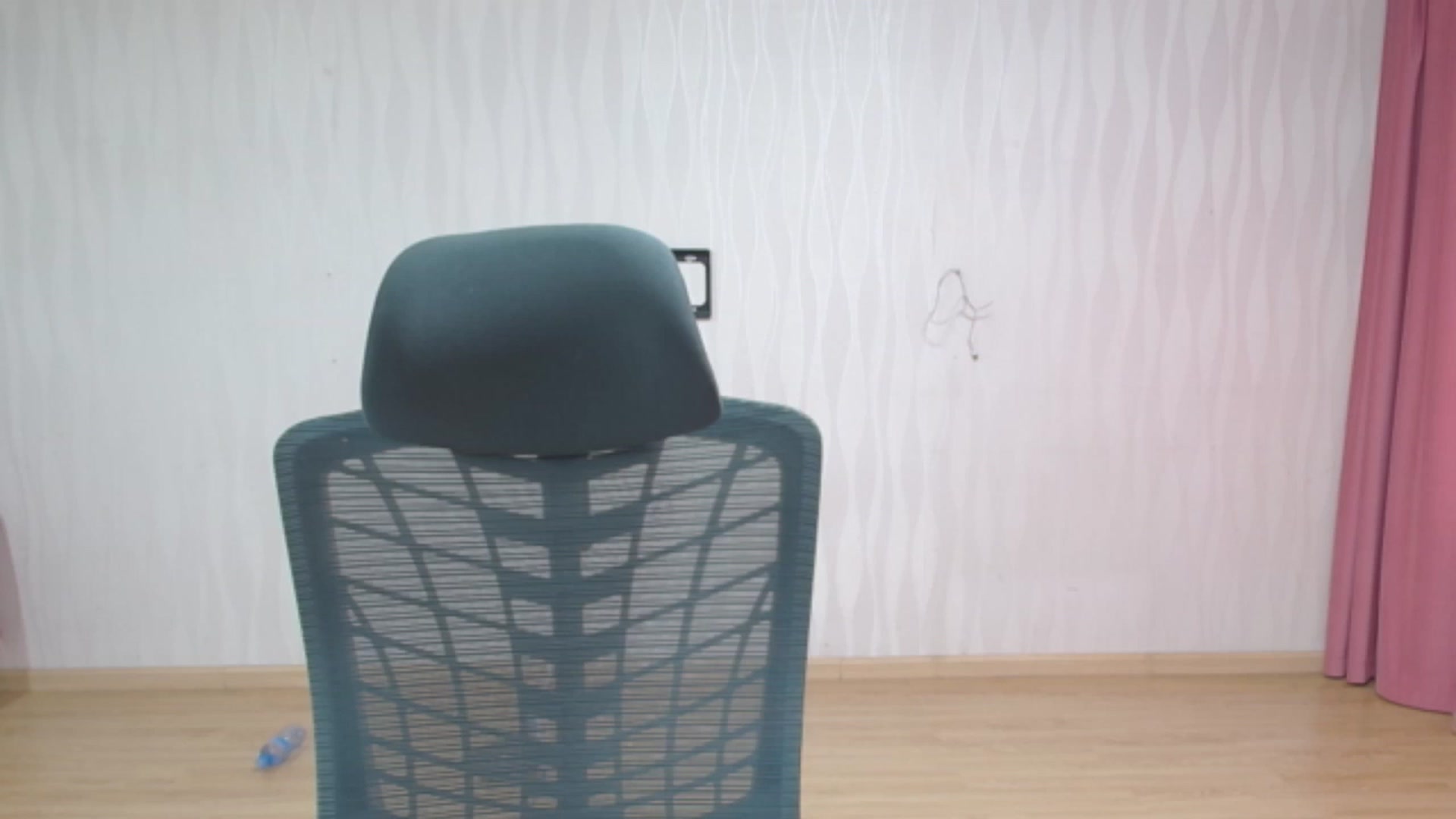 Gallery image thumbnail from Asiankitty_oX's myfreecams stream on, 08/24/2023, 03:55 image 15 of 20
