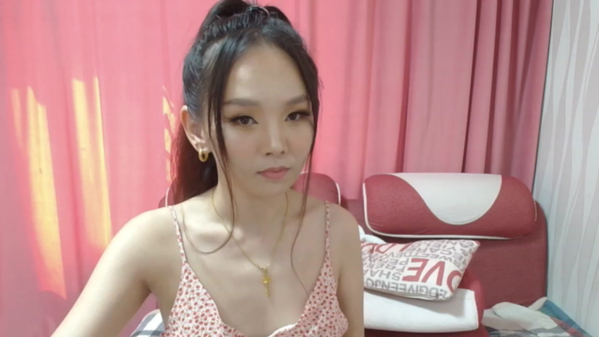 Gallery image thumbnail from Asiankitty_oX's myfreecams stream on, 08/29/2023, 04:33 image 7 of 20