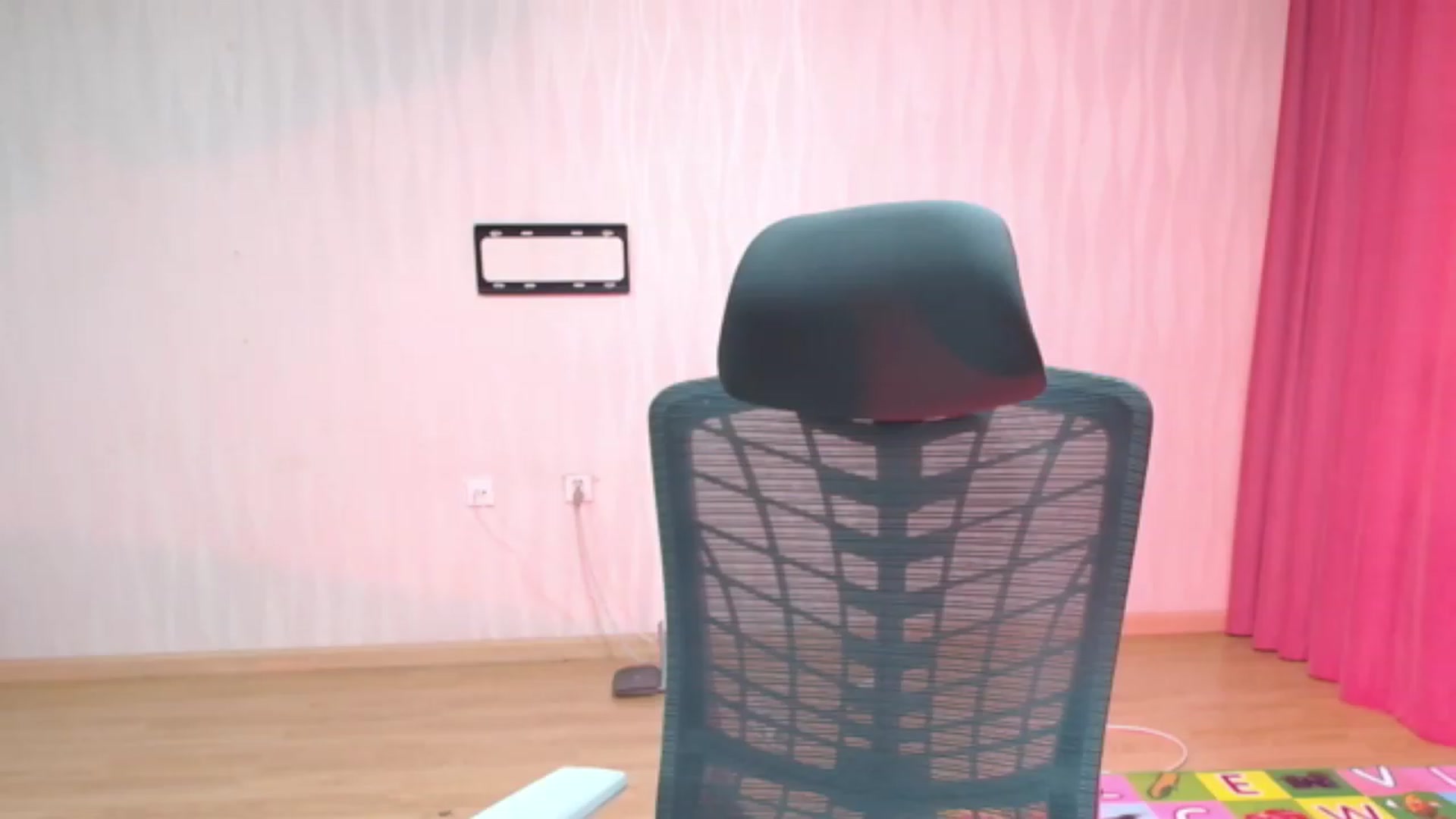 Gallery image thumbnail from Asiankitty_oX's myfreecams stream on, 08/31/2023, 06:01 image 18 of 20