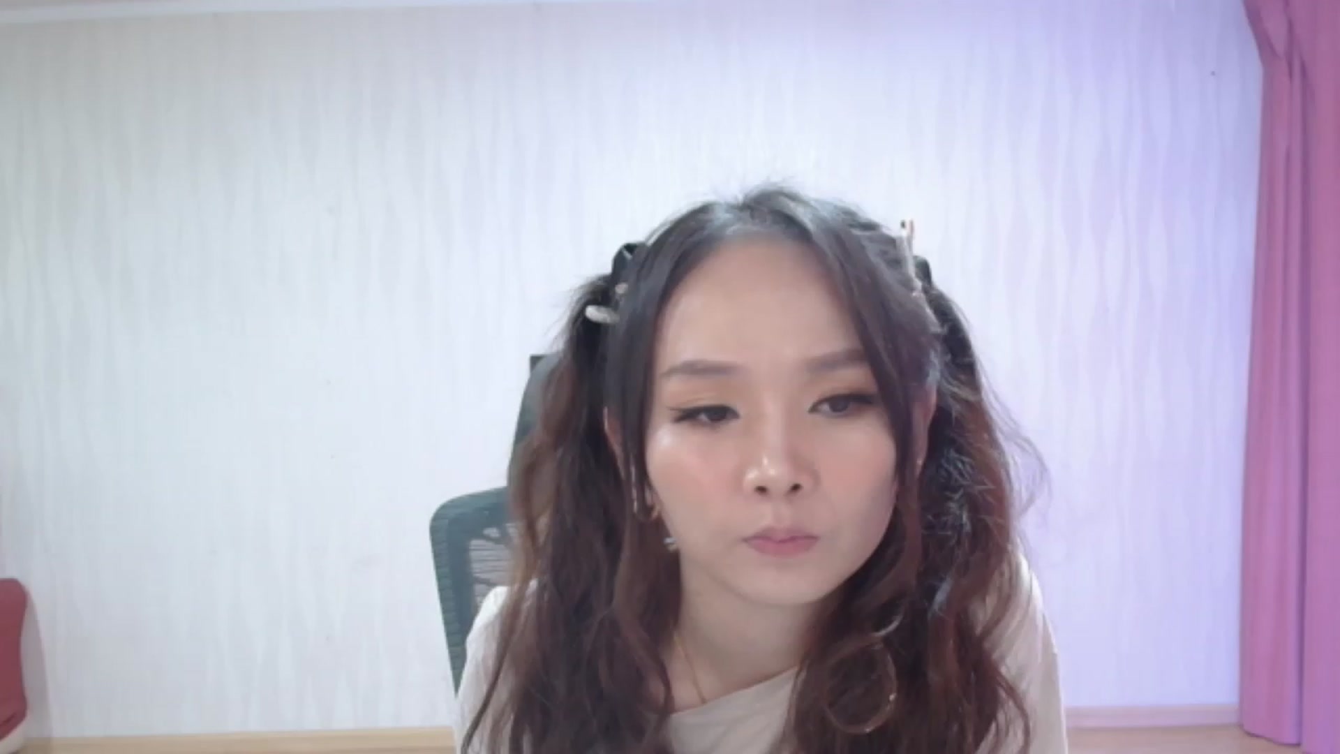 Gallery image thumbnail from Asiankitty_oX's myfreecams stream on, 09/01/2023, 07:43 image 20 of 20