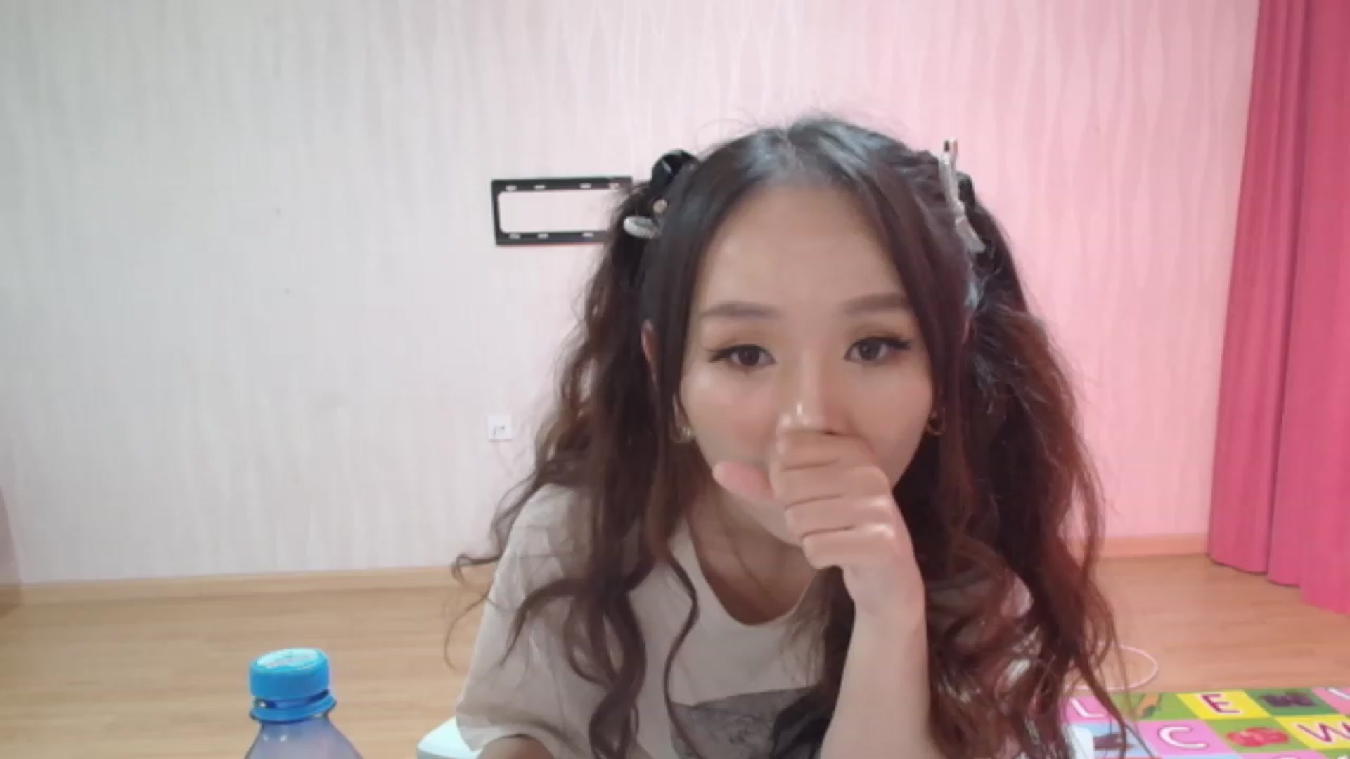 Gallery image thumbnail from Asiankitty_oX's myfreecams stream on, 09/01/2023, 07:43 image 13 of 20