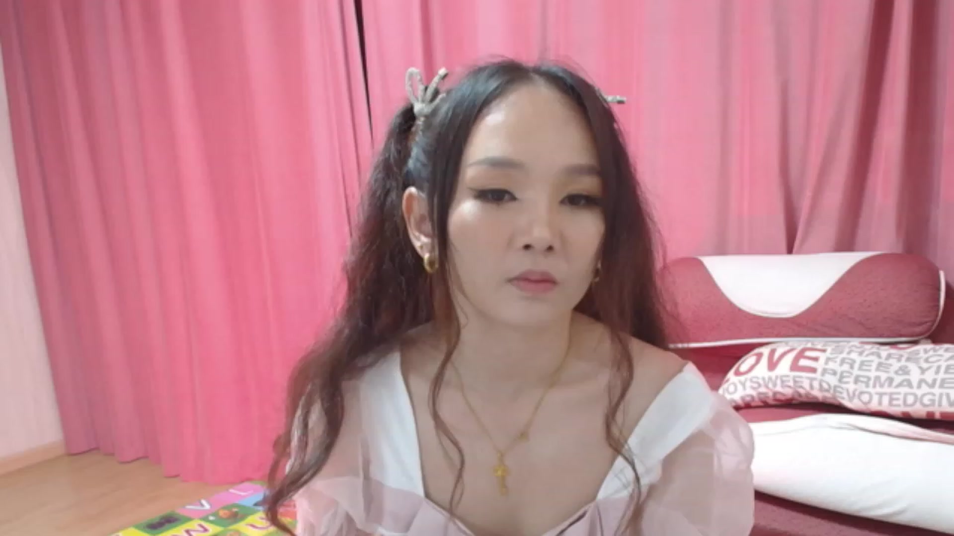 Gallery image thumbnail from Asiankitty_oX's myfreecams stream on, 09/01/2023, 13:28 image 7 of 20