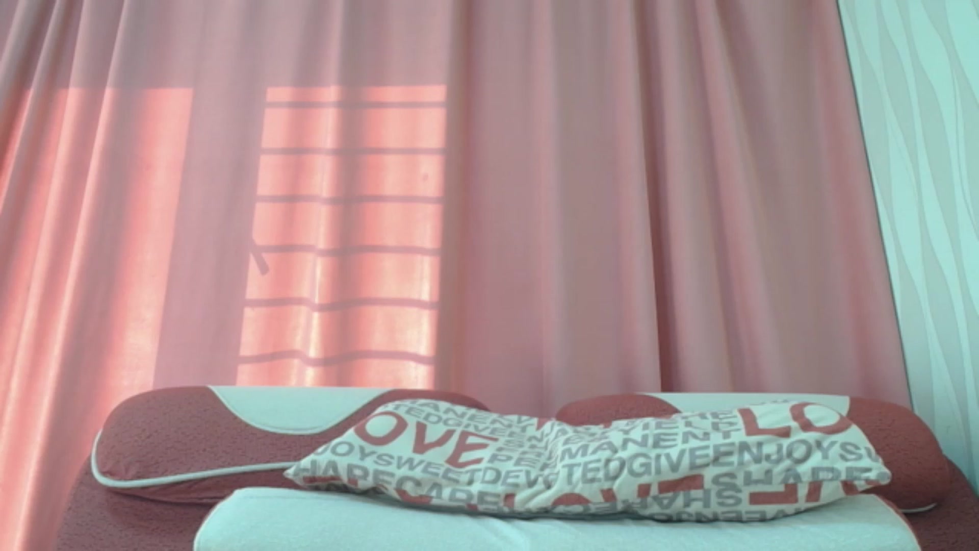 Gallery image thumbnail from Asiankitty_oX's myfreecams stream on, 09/04/2023, 03:13 image 10 of 20