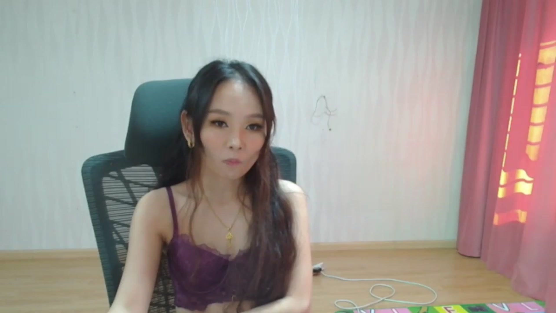 Gallery image thumbnail from Asiankitty_oX's myfreecams stream on, 09/04/2023, 03:13 image 13 of 20