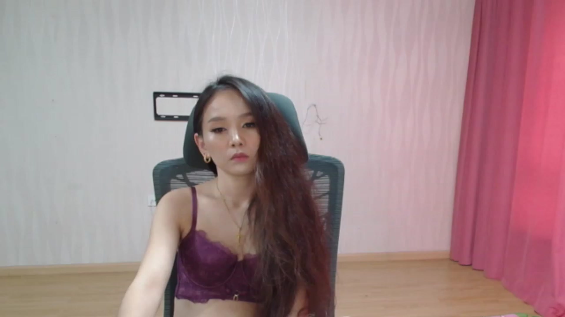 Gallery image thumbnail from Asiankitty_oX's myfreecams stream on, 09/07/2023, 04:57 image 1 of 20