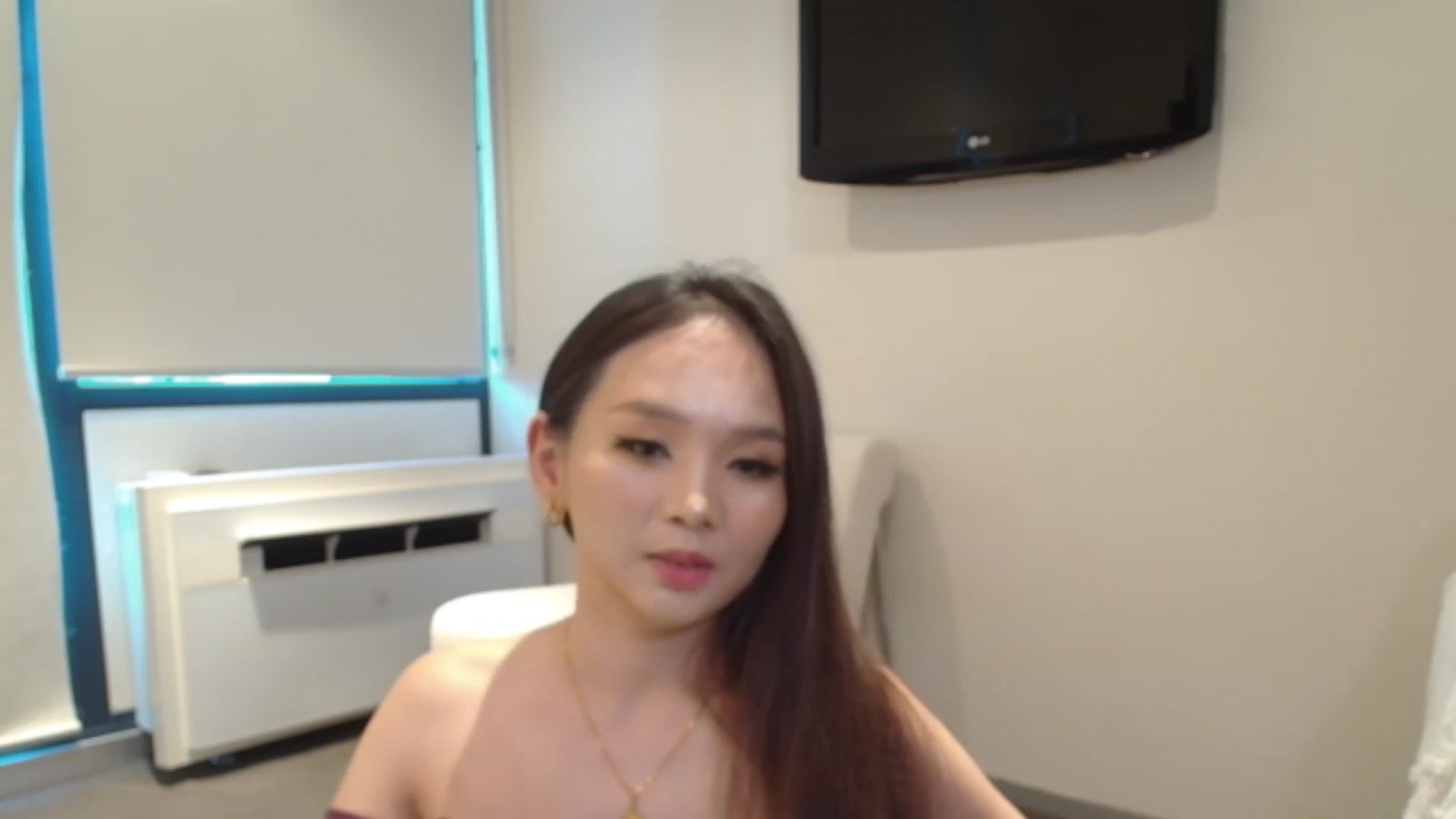 Gallery image thumbnail from Asiankitty_oX's myfreecams stream on, 10/08/2023, 05:35 image 14 of 20