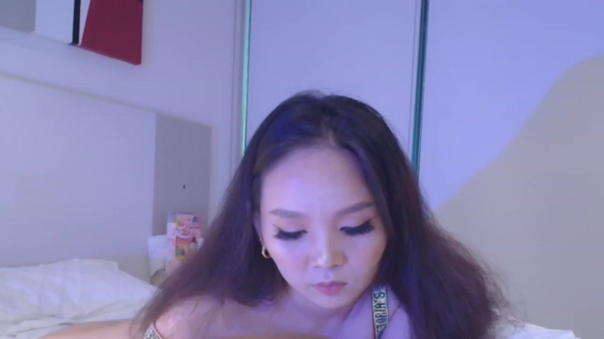 Gallery image thumbnail from Asiankitty_oX's myfreecams stream on, 10/21/2023, 05:12 image 11 of 20