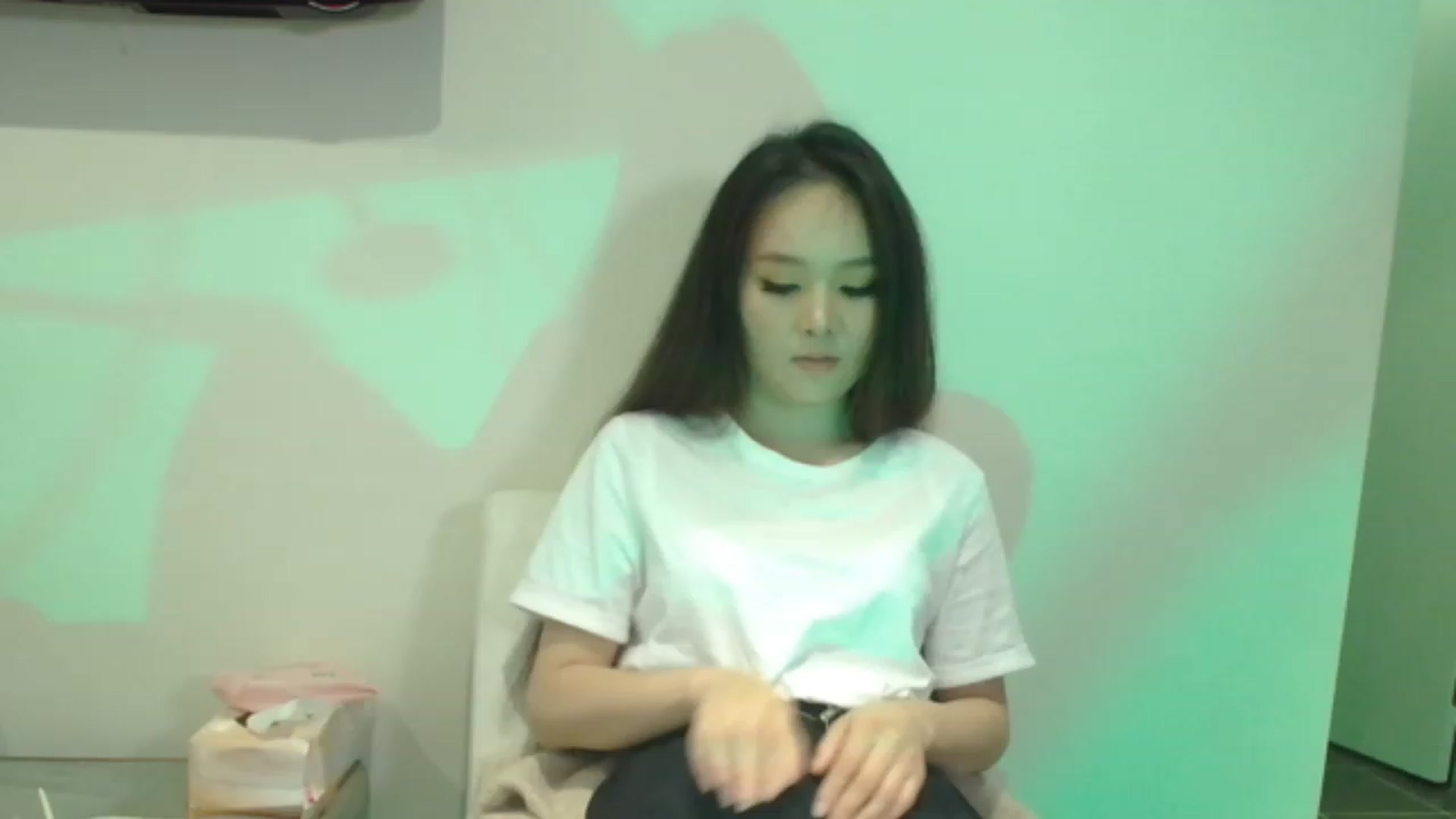 Gallery image thumbnail from Asiankitty_oX's myfreecams stream on, 10/27/2023, 05:40 image 19 of 20