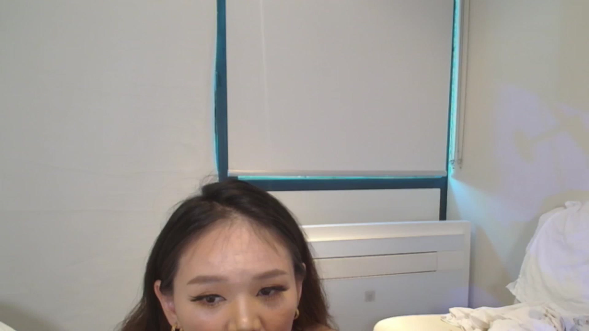 Gallery image thumbnail from Asiankitty_oX's myfreecams stream on, 10/29/2023, 04:47 image 11 of 20