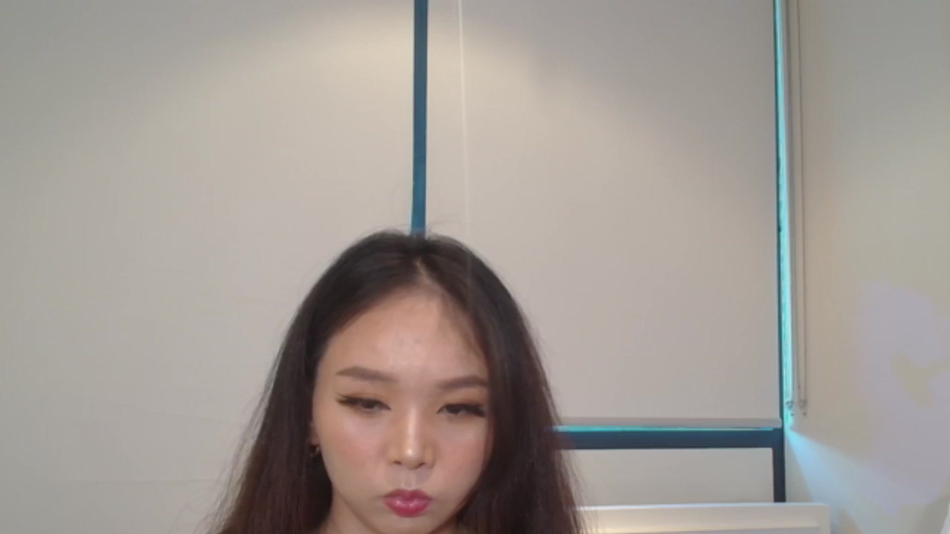 Gallery image thumbnail from Asiankitty_oX's myfreecams stream on, 10/29/2023, 04:47 image 10 of 20