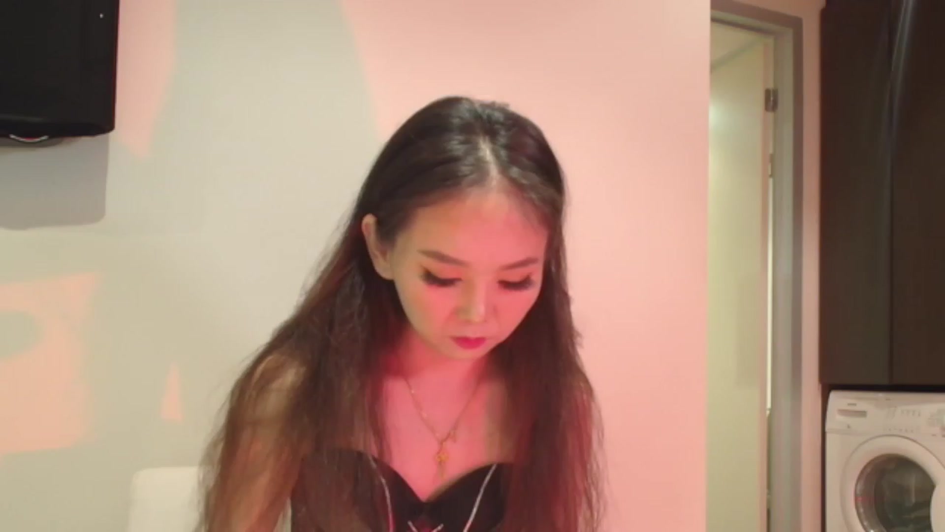 Gallery image thumbnail from Asiankitty_oX's myfreecams stream on, 10/29/2023, 04:47 image 1 of 20