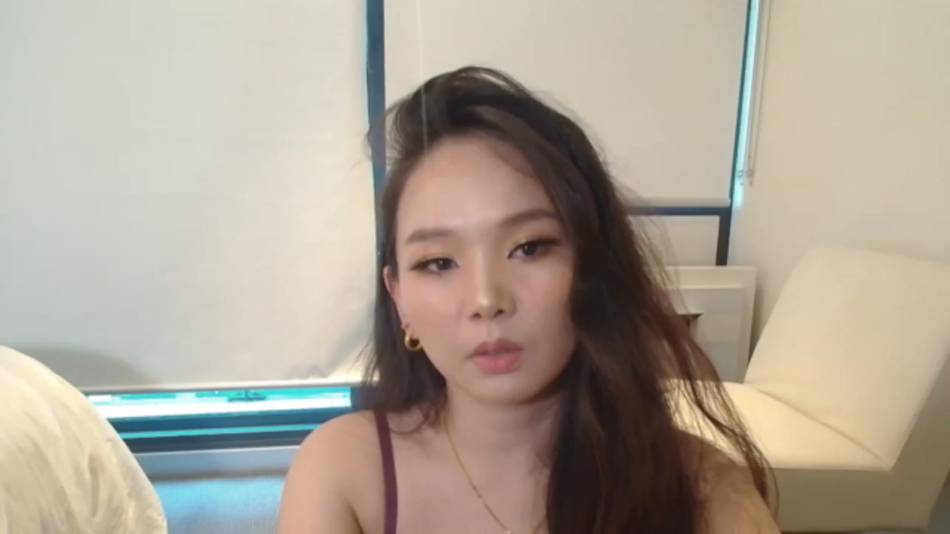 Gallery image thumbnail from Asiankitty_oX's myfreecams stream on, 12/02/2023, 06:34 image 6 of 20