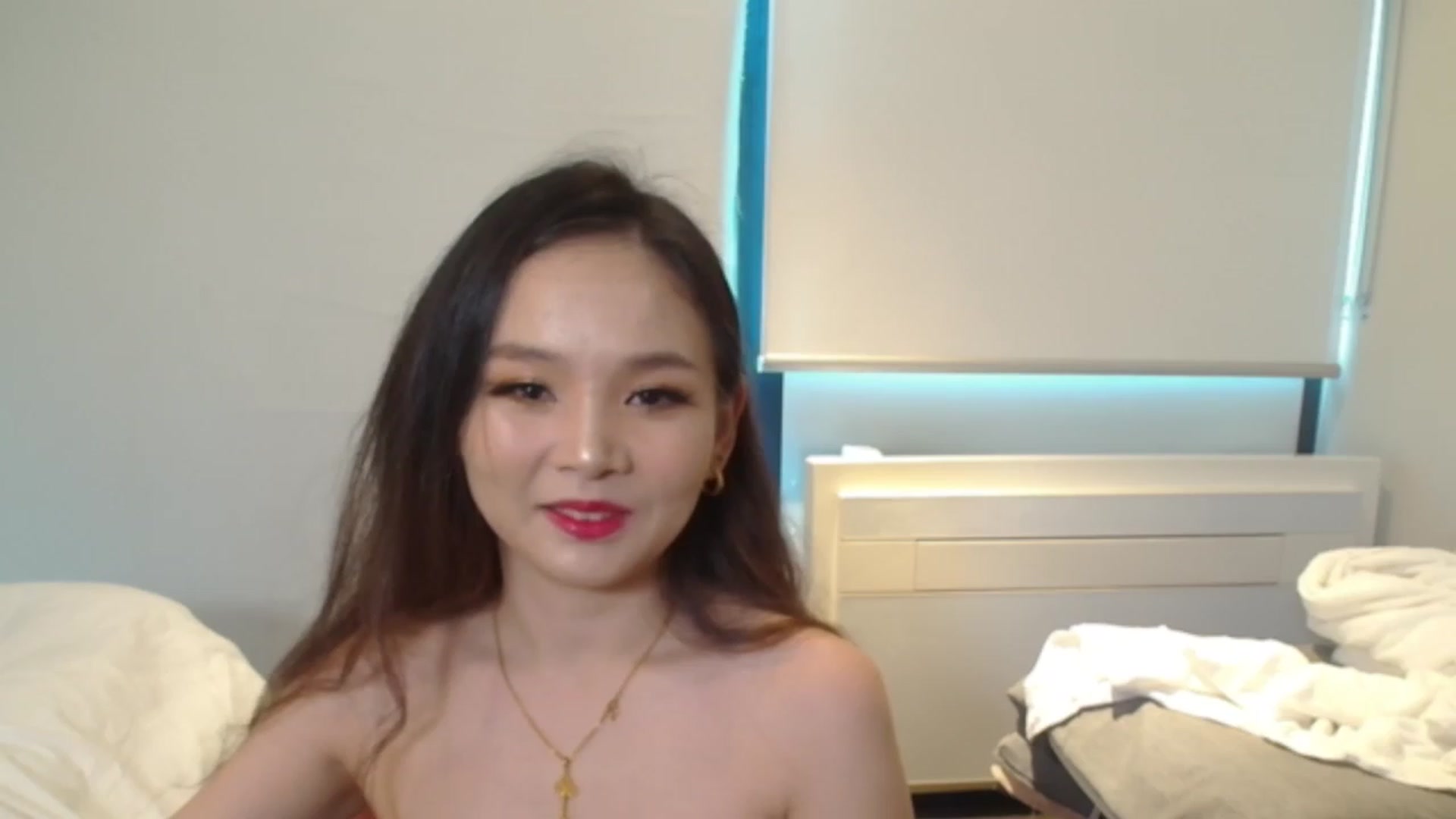 Gallery image thumbnail from Asiankitty_oX's myfreecams stream on, 12/08/2023, 04:15 image 9 of 20