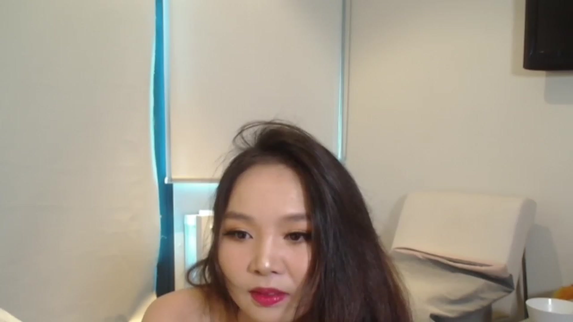 Gallery image thumbnail from Asiankitty_oX's myfreecams stream on, 12/08/2023, 04:15 image 20 of 20