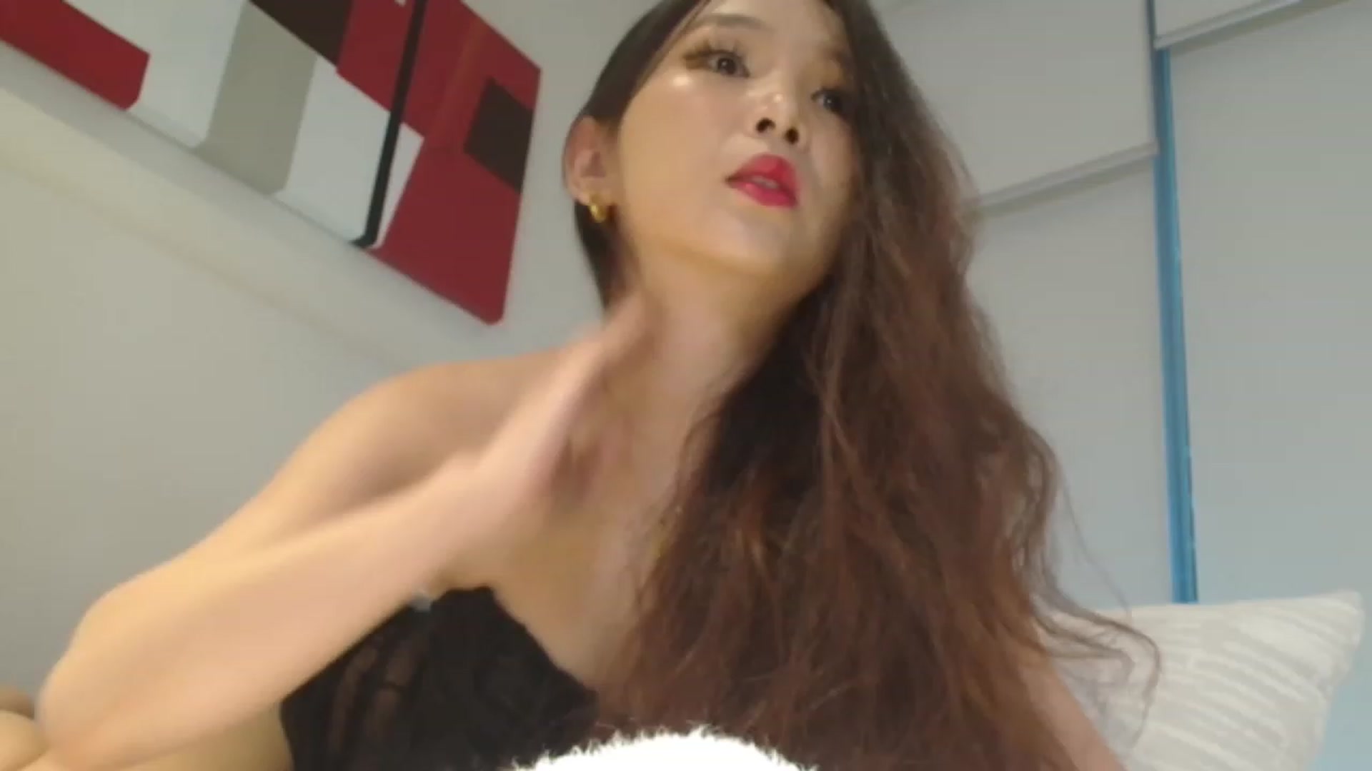 Gallery image thumbnail from Asiankitty_oX's myfreecams stream on, 12/08/2023, 04:15 image 18 of 20