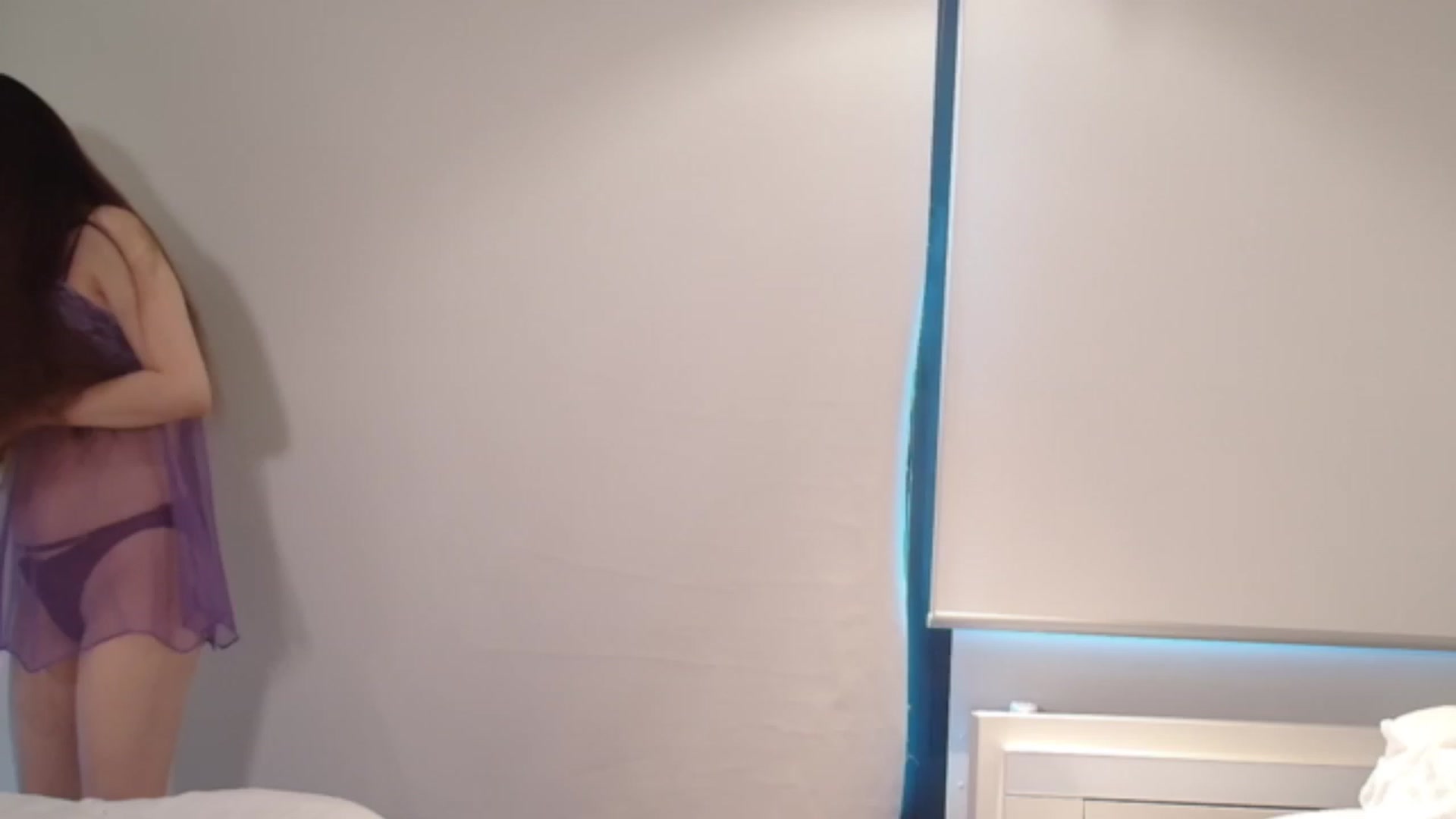 Gallery image thumbnail from Asiankitty_oX's myfreecams stream on, 12/10/2023, 03:38 image 6 of 20