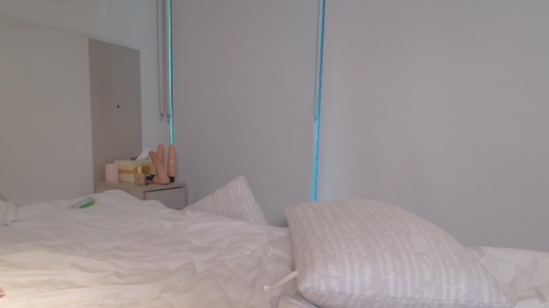 Gallery image thumbnail from Asiankitty_oX's myfreecams stream on, 01/04/2024, 04:26 image 5 of 20