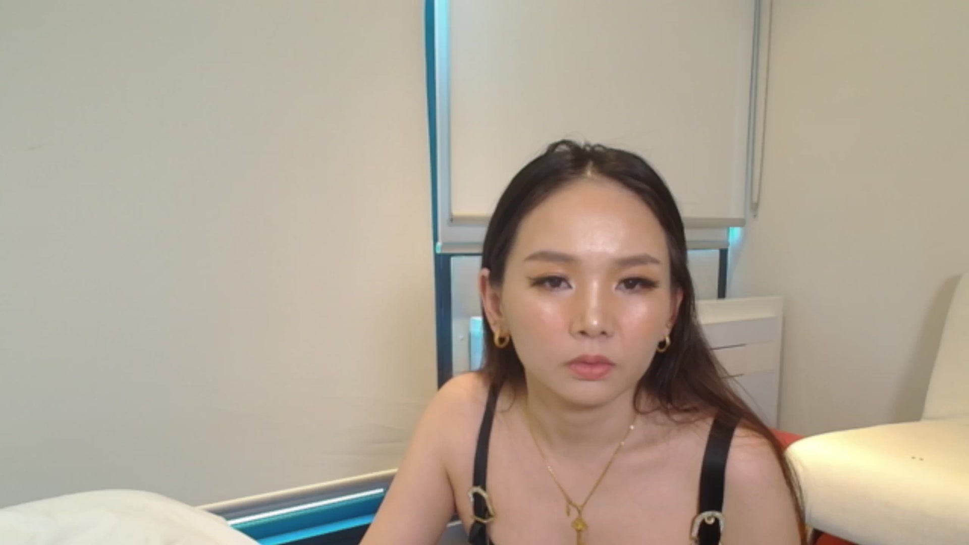 Gallery image thumbnail from Asiankitty_oX's myfreecams stream on, 01/18/2024, 06:57 image 4 of 20