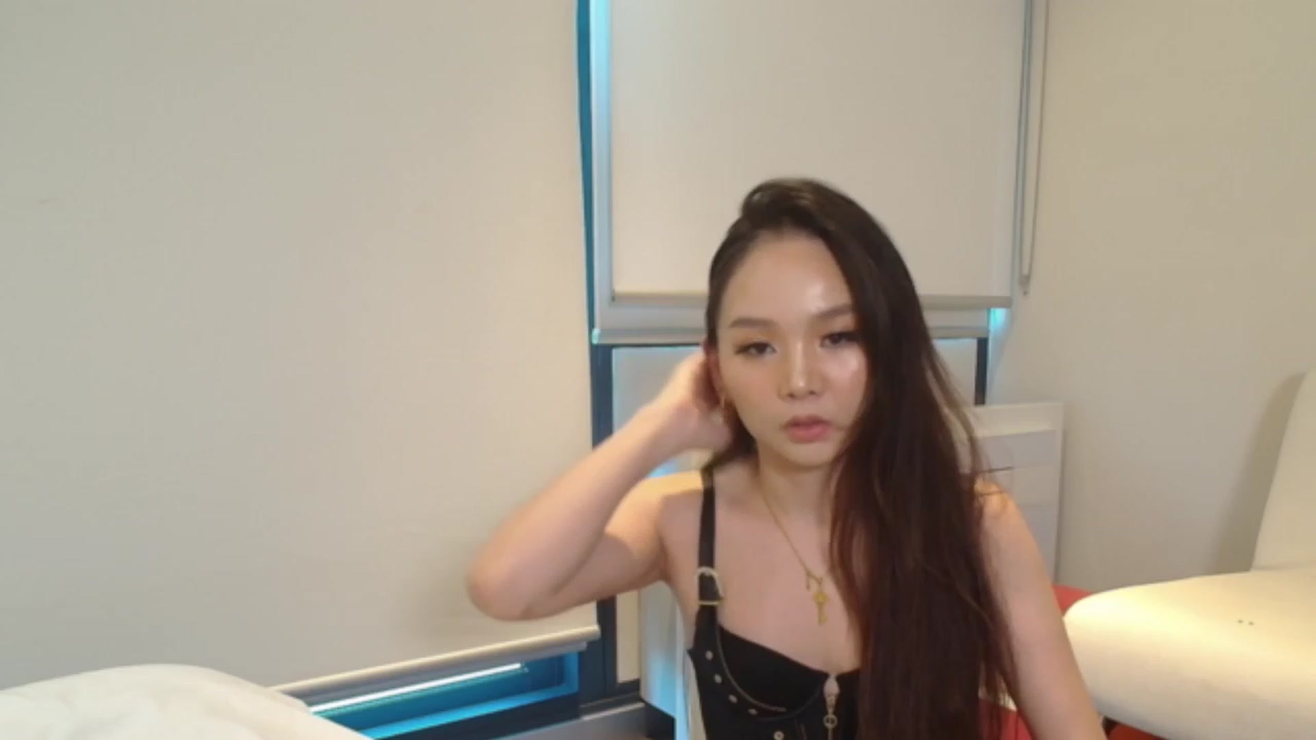Gallery image thumbnail from Asiankitty_oX's myfreecams stream on, 01/18/2024, 06:57 image 3 of 20
