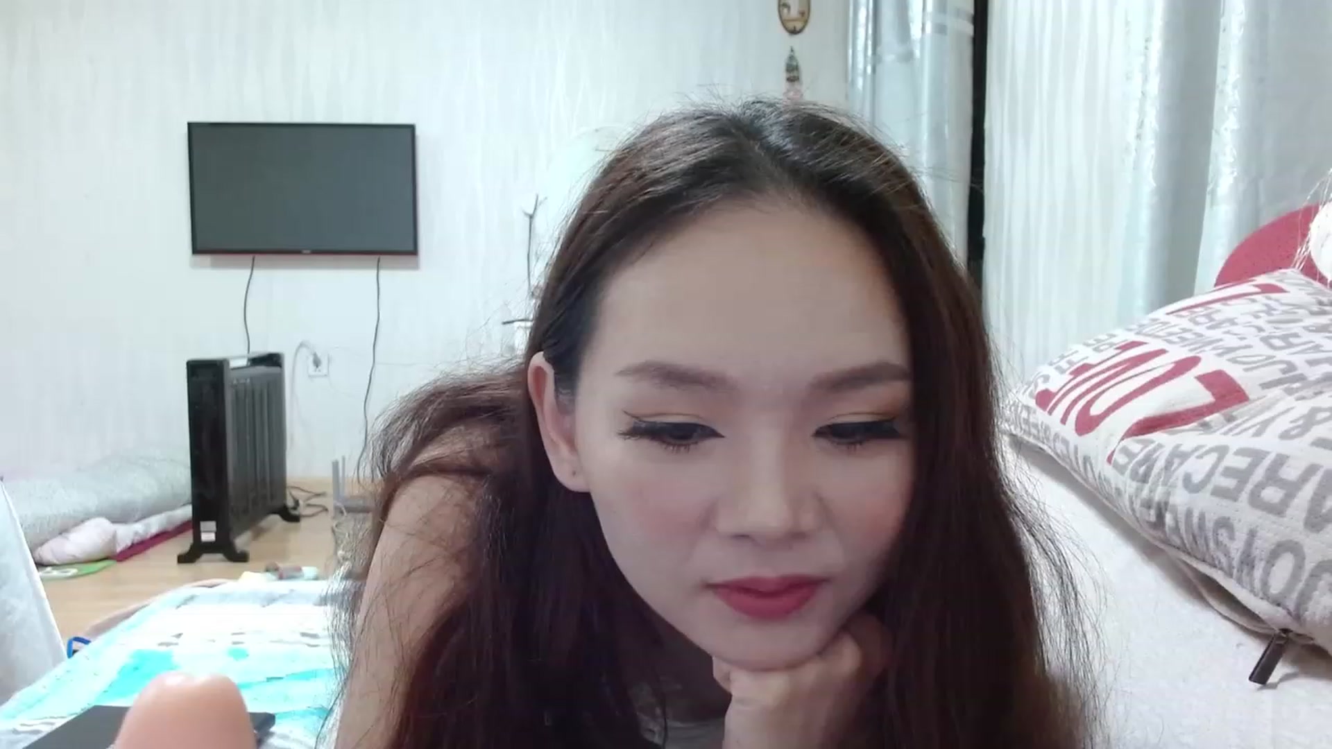 Gallery image thumbnail from Asiankitty_xX's myfreecams stream on, 11/19/2022, 10:11 image 15 of 20