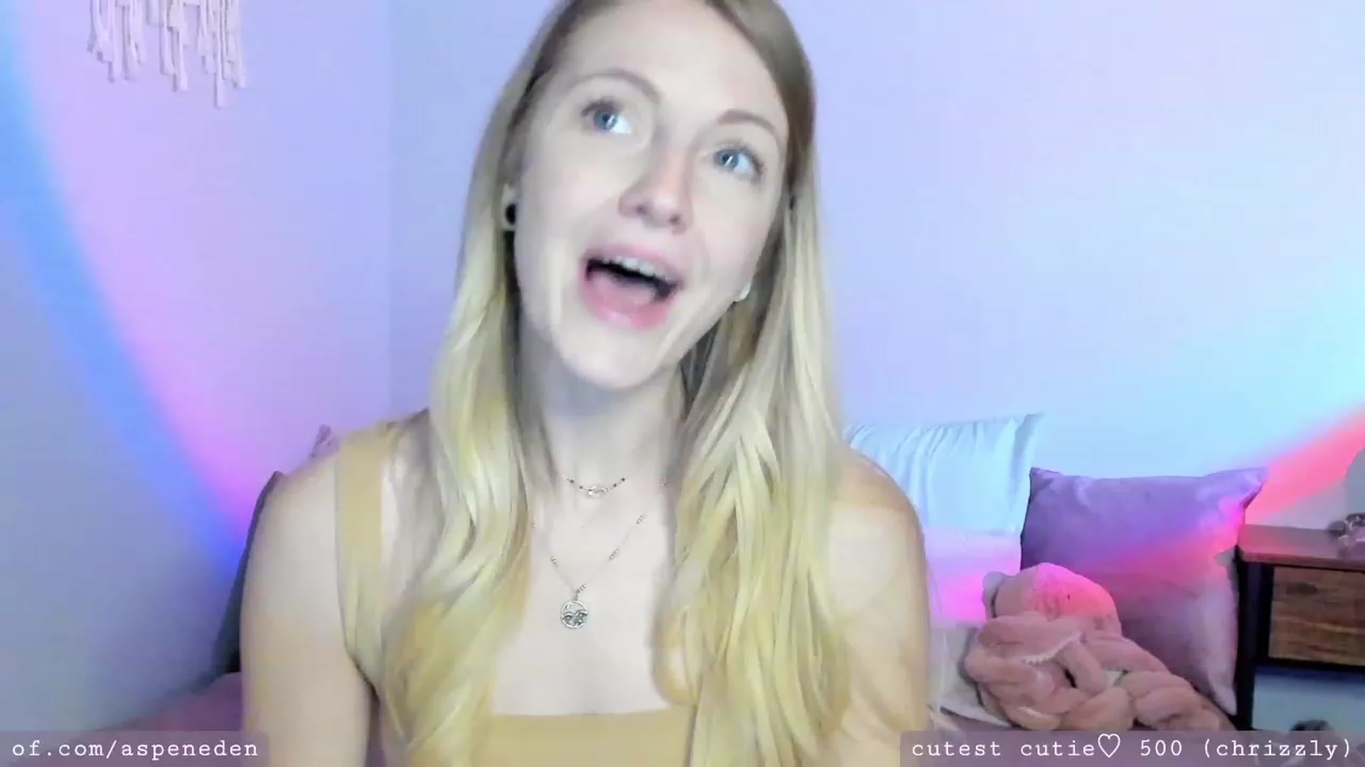 Gallery image thumbnail from AspenEden's myfreecams stream on, 03/02/2023, 02:36 image 6 of 20