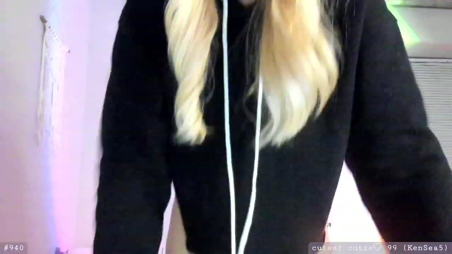 Gallery image thumbnail from AspenEden's myfreecams stream on, 03/10/2023, 01:06 image 19 of 20