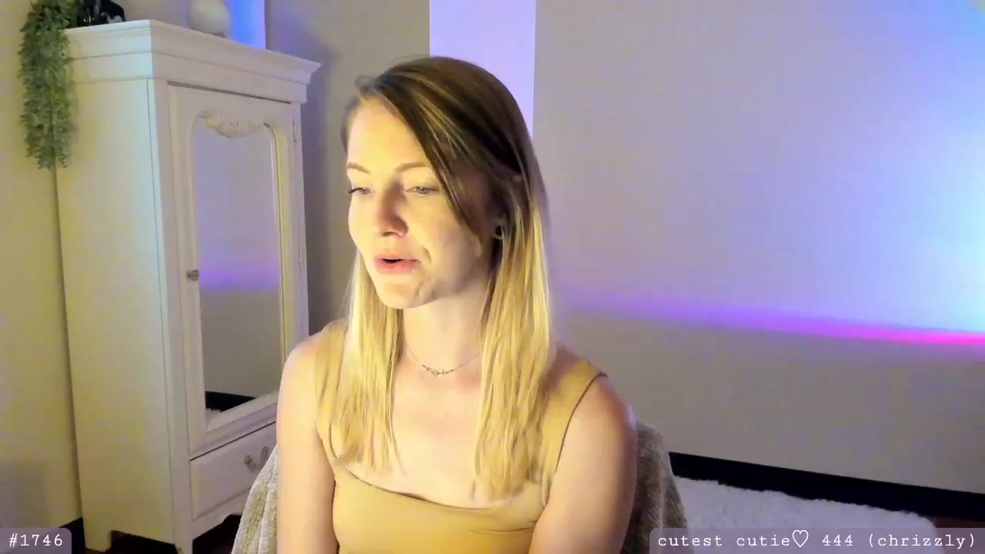 Gallery image thumbnail from AspenEden's myfreecams stream on, 04/17/2023, 24:13 image 4 of 20