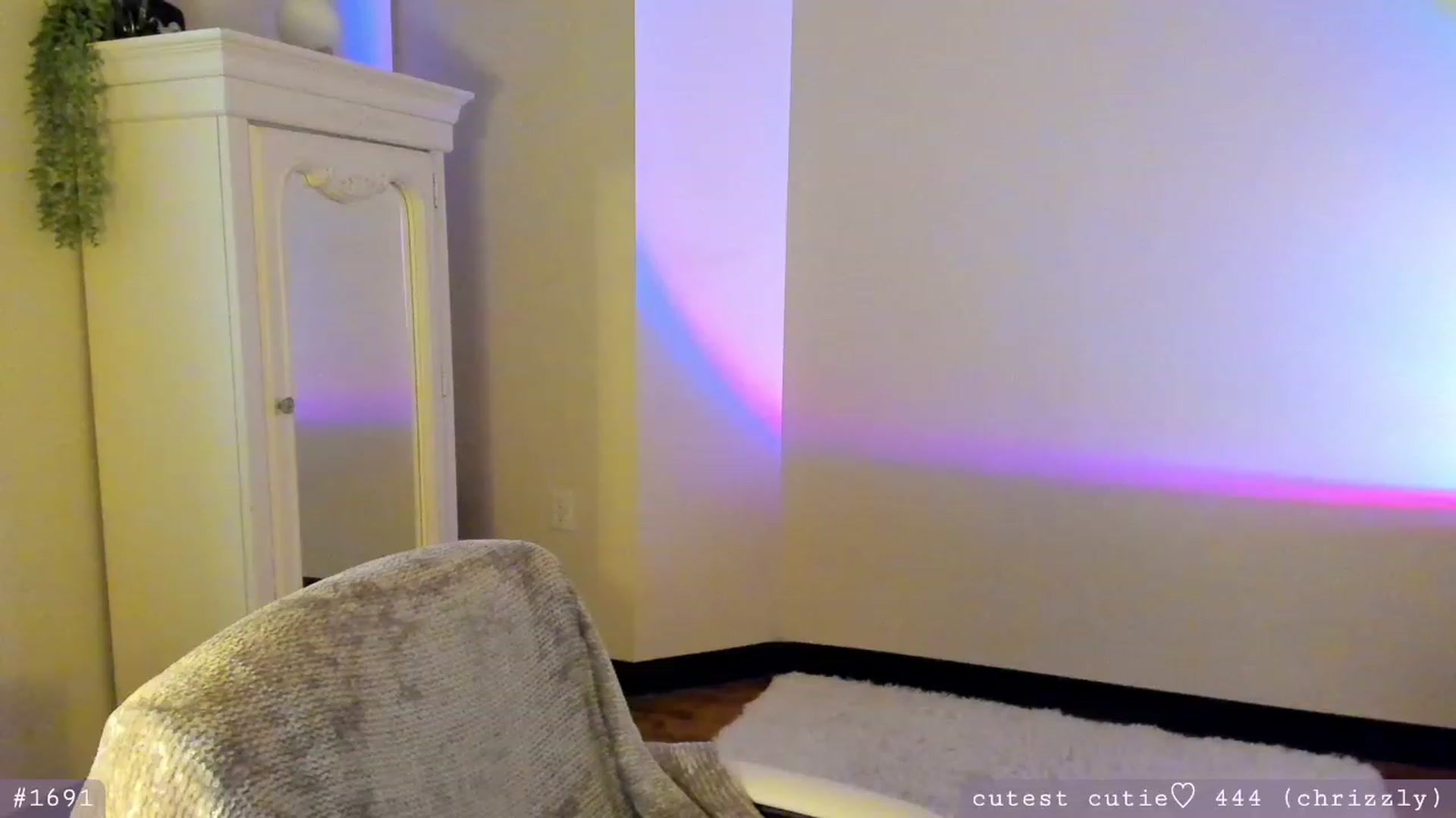 Gallery image thumbnail from AspenEden's myfreecams stream on, 04/17/2023, 24:13 image 8 of 20