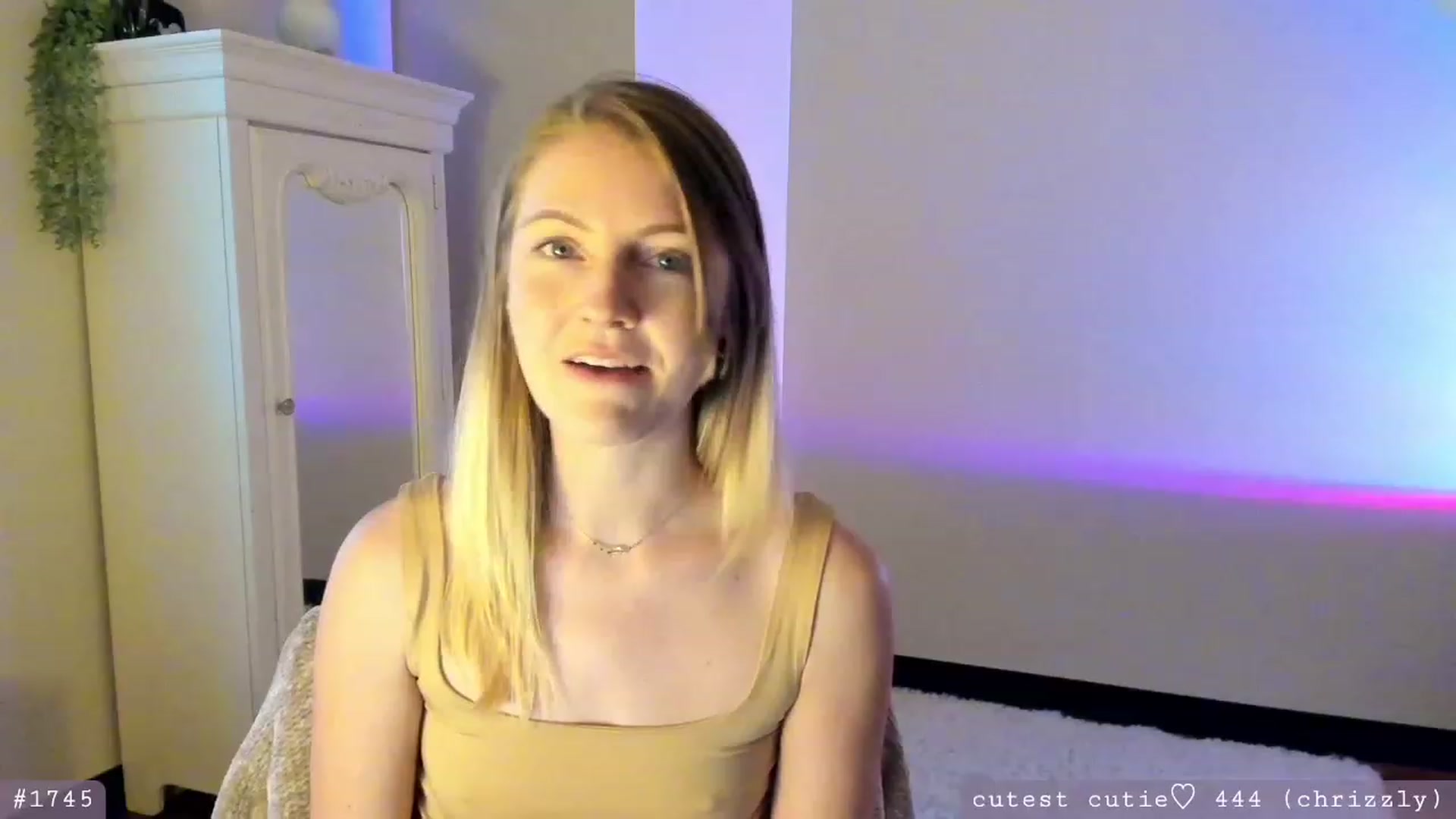 Gallery image thumbnail from AspenEden's myfreecams stream on, 04/17/2023, 24:13 image 3 of 20