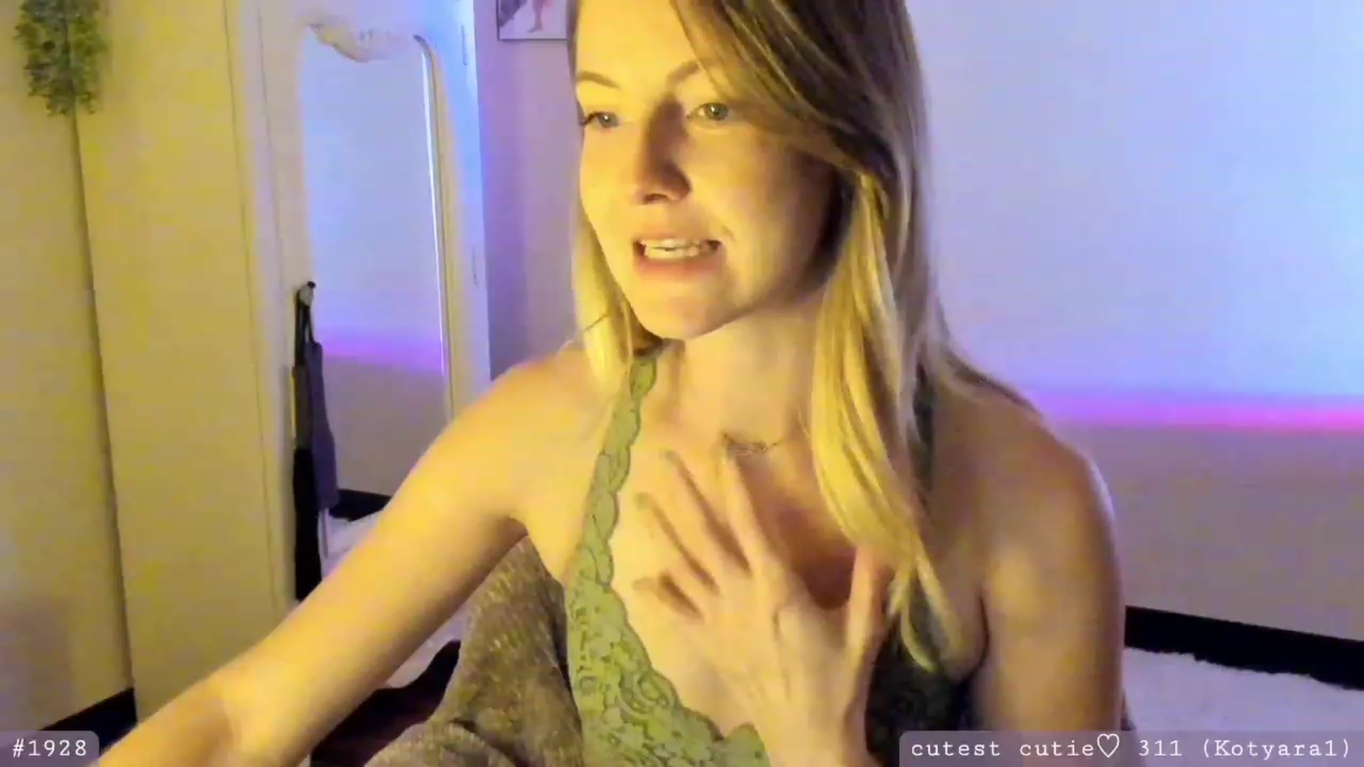 Gallery image thumbnail from AspenEden's myfreecams stream on, 04/23/2023, 03:03 image 2 of 20
