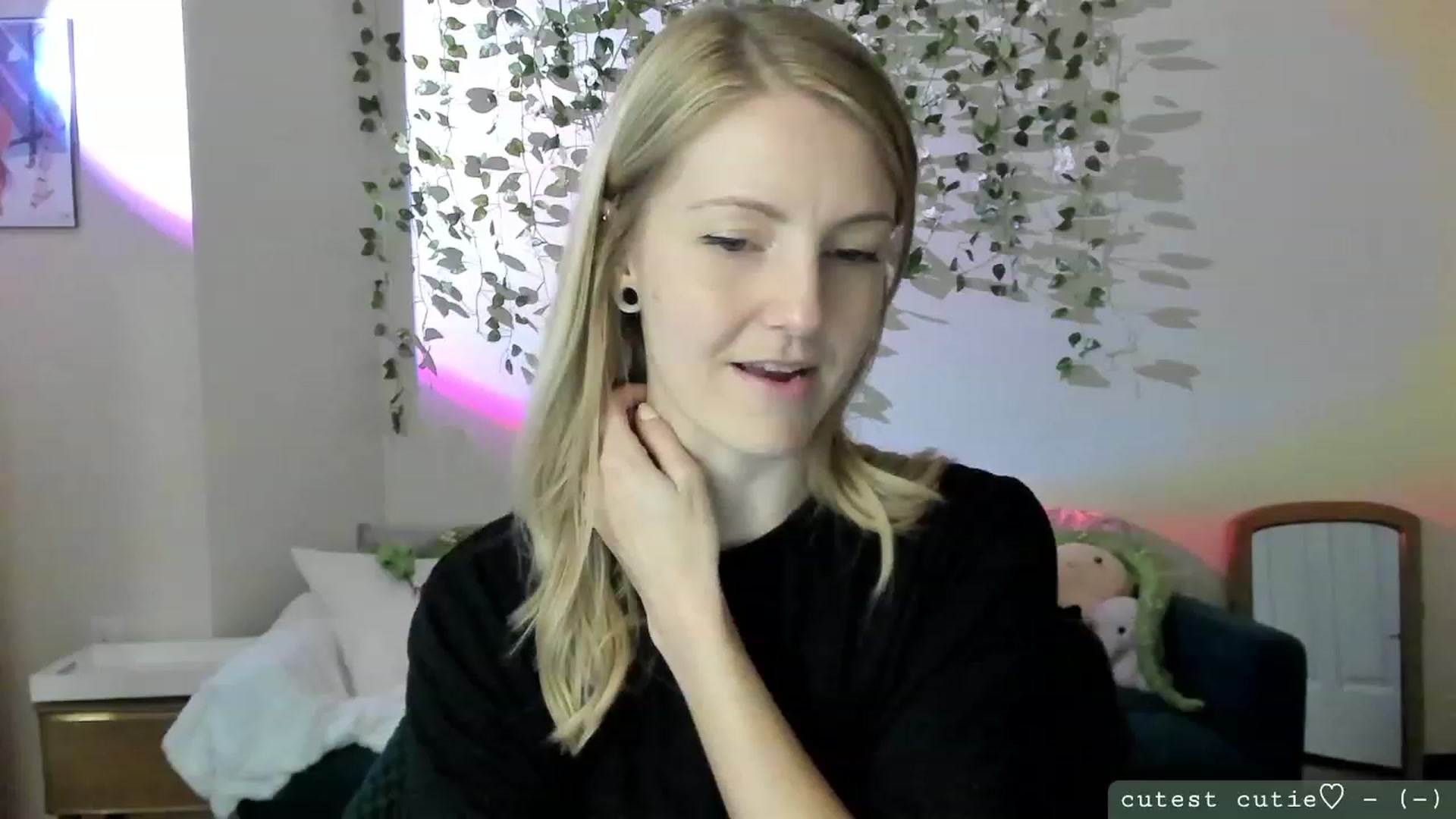 Gallery image thumbnail from AspenEden's myfreecams stream on, 06/10/2023, 03:31 image 1 of 20