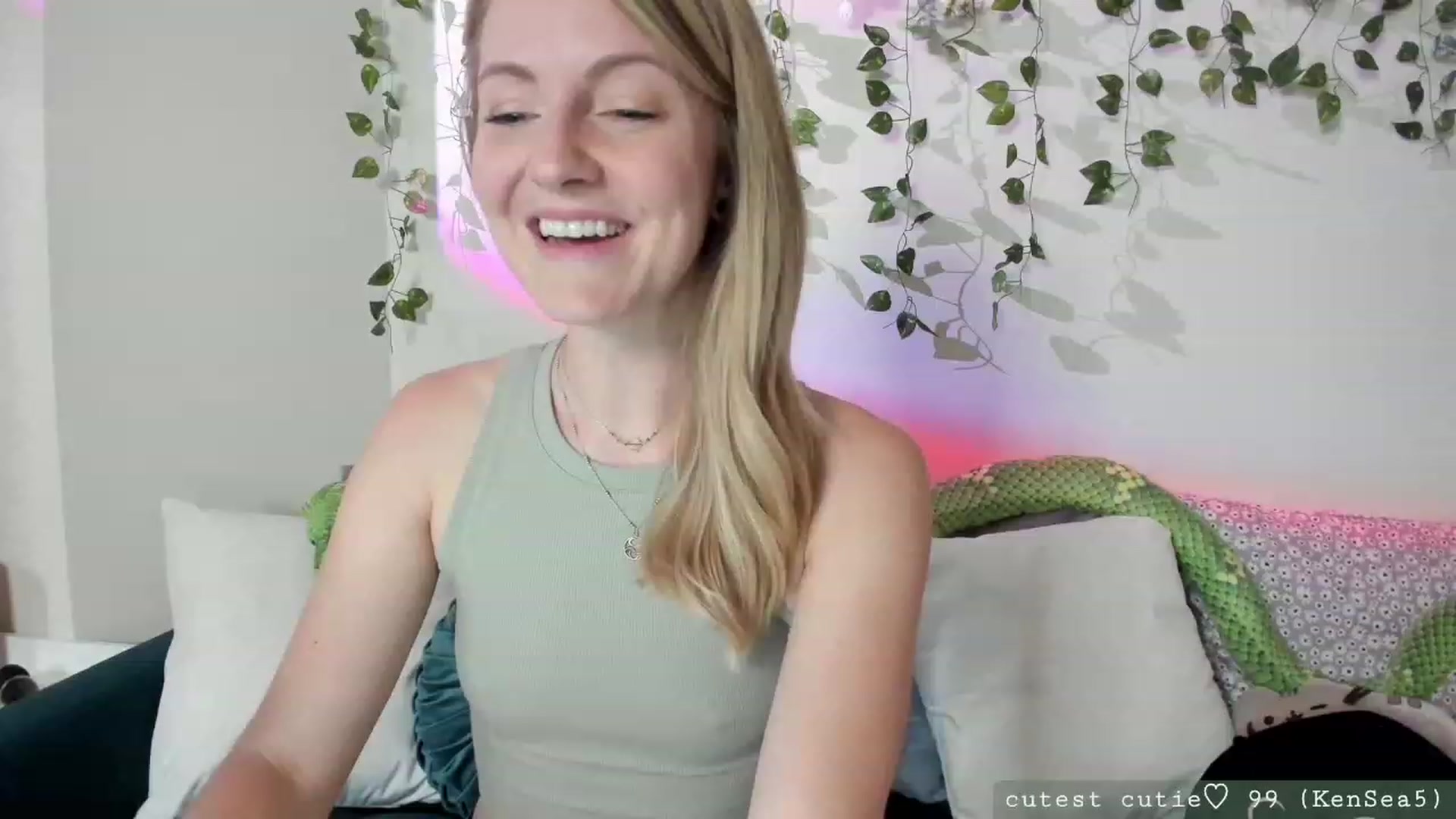 Gallery image thumbnail from AspenEden's myfreecams stream on, 06/12/2023, 23:54 image 5 of 20