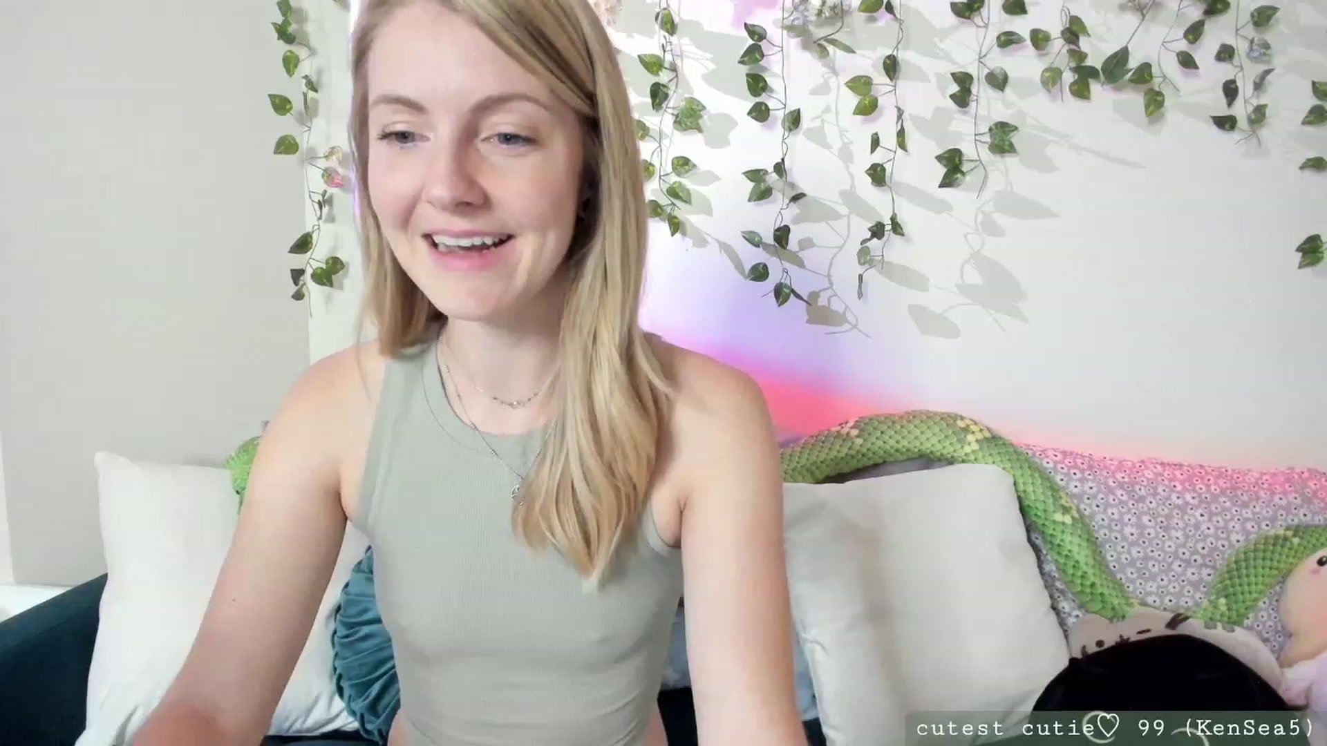 Gallery image thumbnail from AspenEden's myfreecams stream on, 06/12/2023, 23:54 image 2 of 20