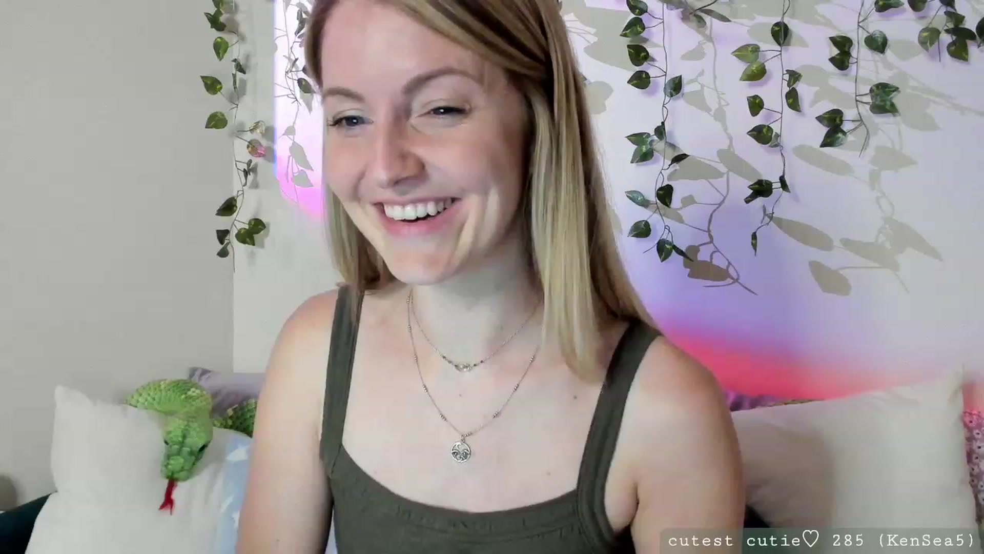 Gallery image thumbnail from AspenEden's myfreecams stream on, 06/14/2023, 02:28 image 9 of 20