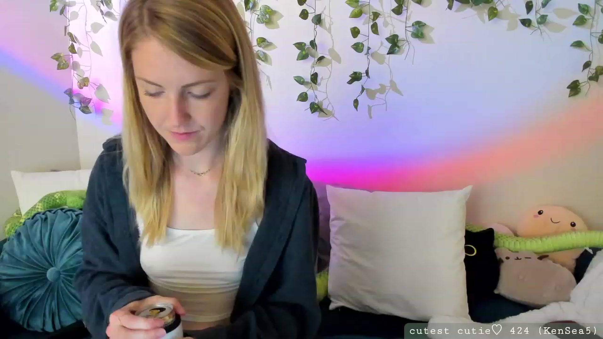 Gallery image thumbnail from AspenEden's myfreecams stream on, 07/21/2023, 02:27 image 3 of 20