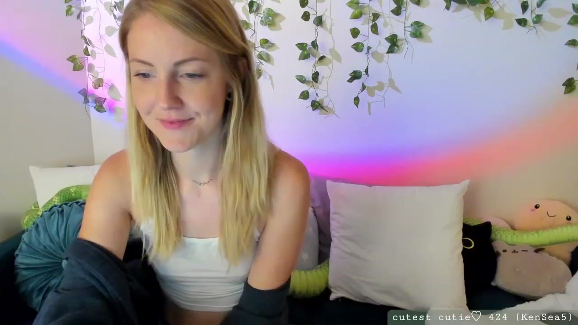 Gallery image thumbnail from AspenEden's myfreecams stream on, 07/21/2023, 02:27 image 4 of 20