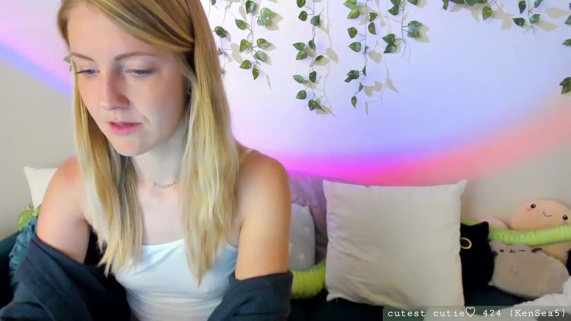 Gallery image thumbnail from AspenEden's myfreecams stream on, 07/21/2023, 02:27 image 7 of 20