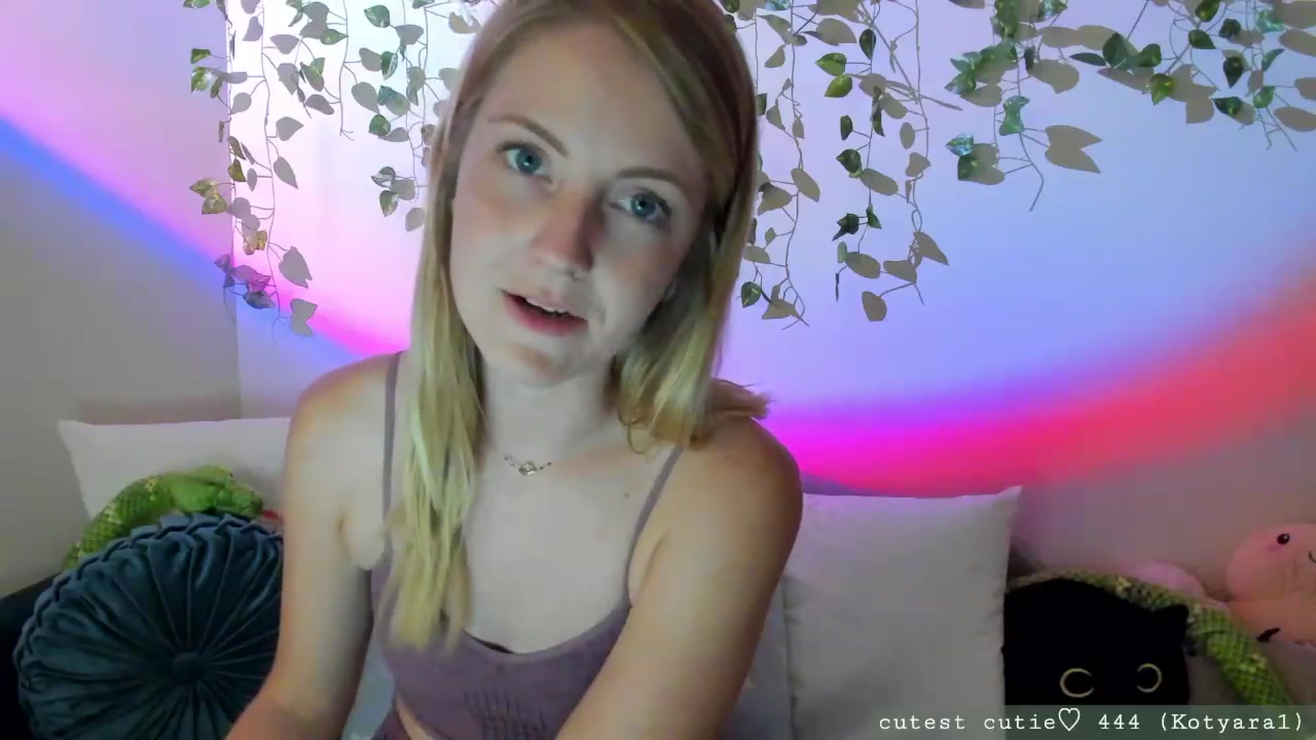 Gallery image thumbnail from AspenEden's myfreecams stream on, 07/27/2023, 24:54 image 16 of 20